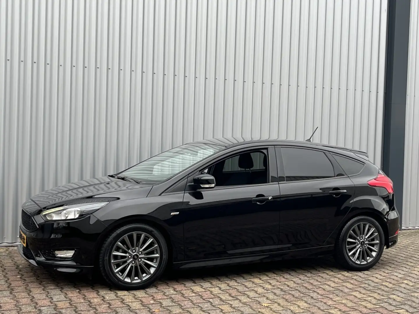 Ford Focus 1.0 EcoBoost ST-Line | Camera | Navigatie | Climat Noir - 2