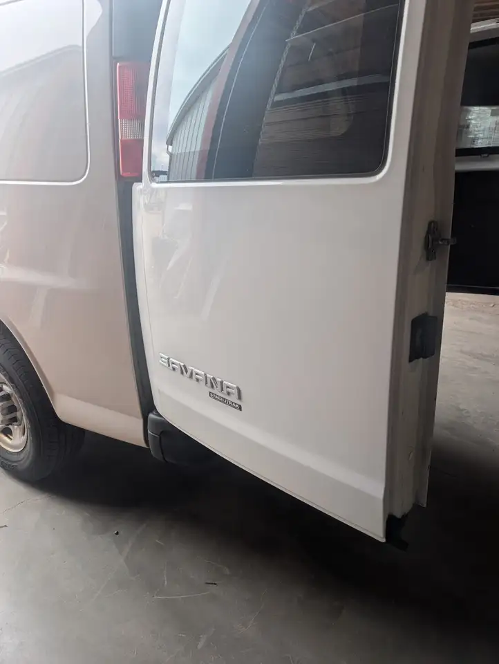 GMC Savana 2500 снимка GMC Savana 2500