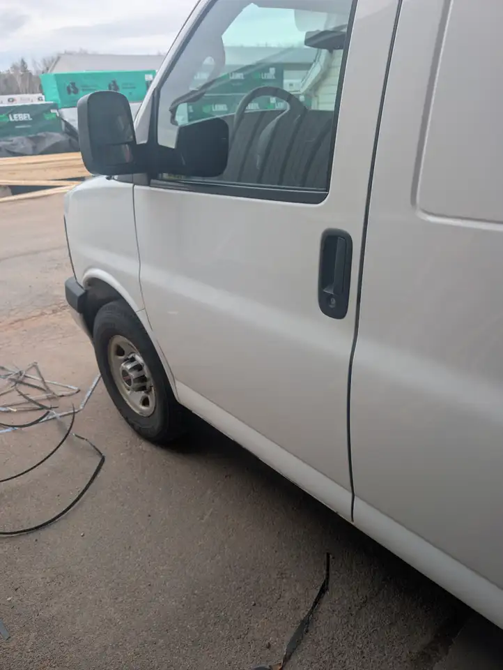 GMC Savana 2500 снимка GMC Savana 2500