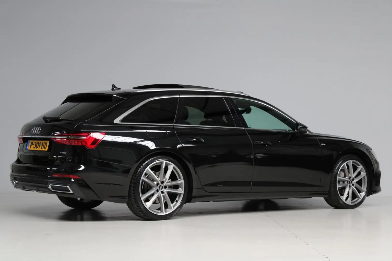 Audi A6 Avant 50 TDI Quattro S-line | panoramadak | head-u Zwart - 2