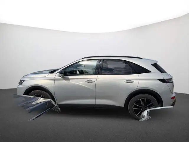 DS Automobiles DS 7 view 4