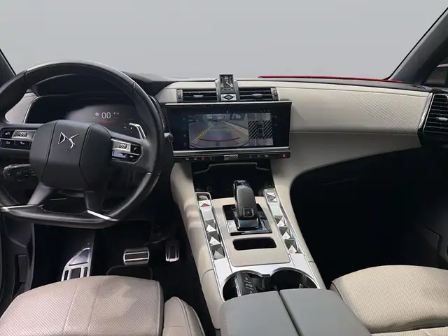 DS Automobiles DS 7 view 10