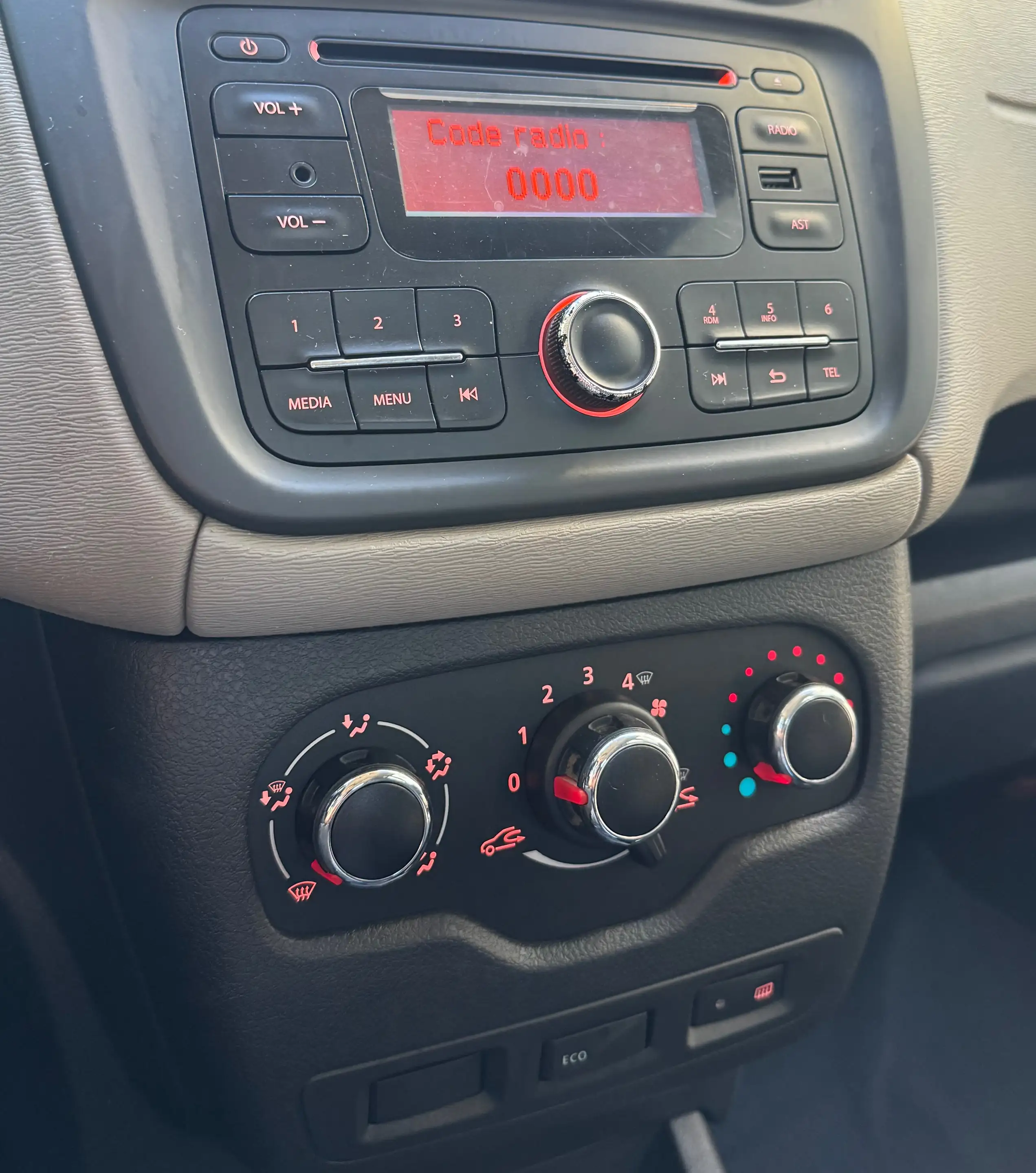 Dacia Lodgy GARANTIE 12 MOIS // 1ERE MAIN // LEZ BXL OK — photo 9