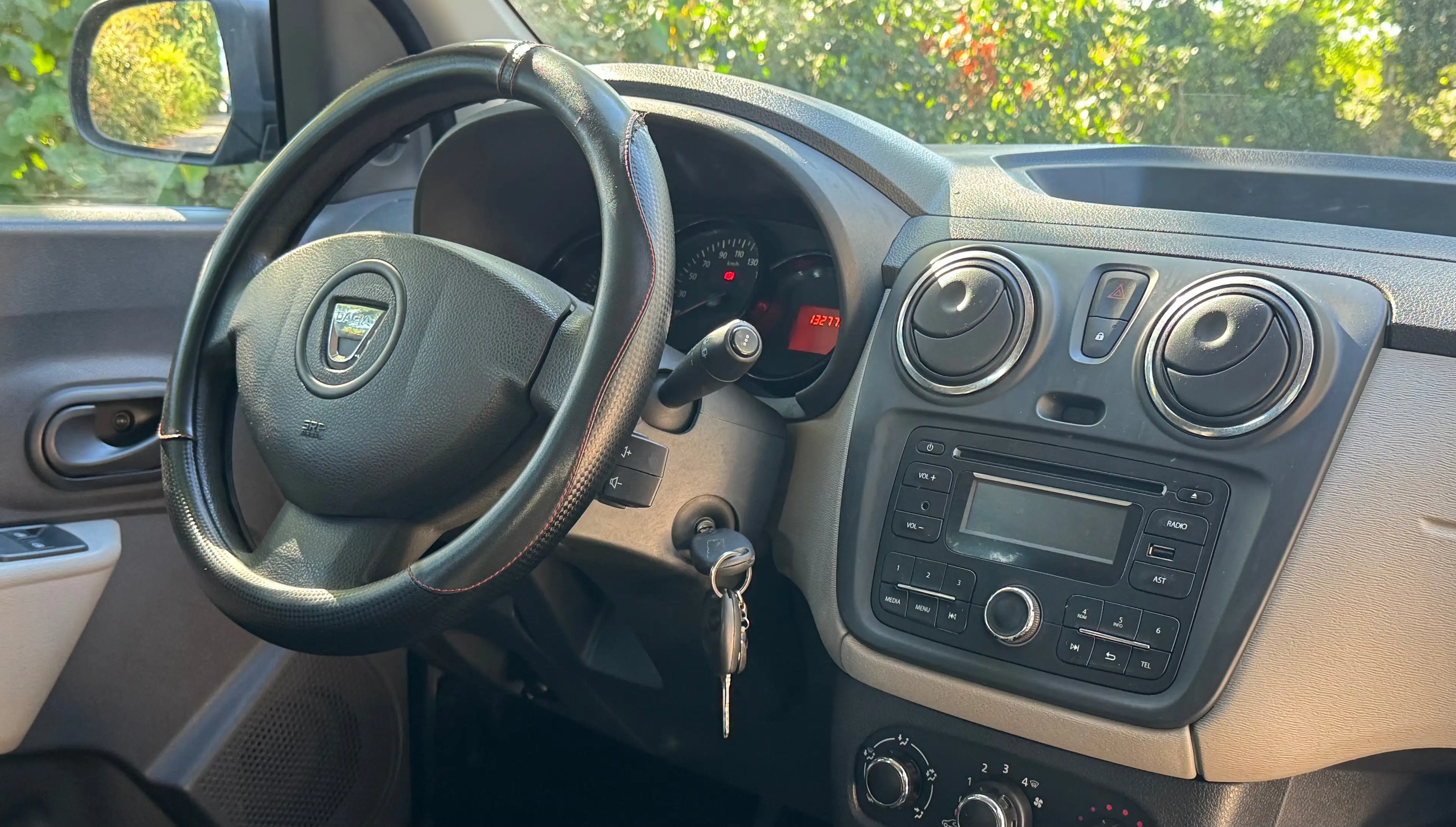 Dacia Lodgy GARANTIE 12 MOIS // 1ERE MAIN // LEZ BXL OK — photo 7