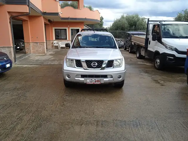 Nissan Navara 4x4 2.5 dci 171cv double cab 4p