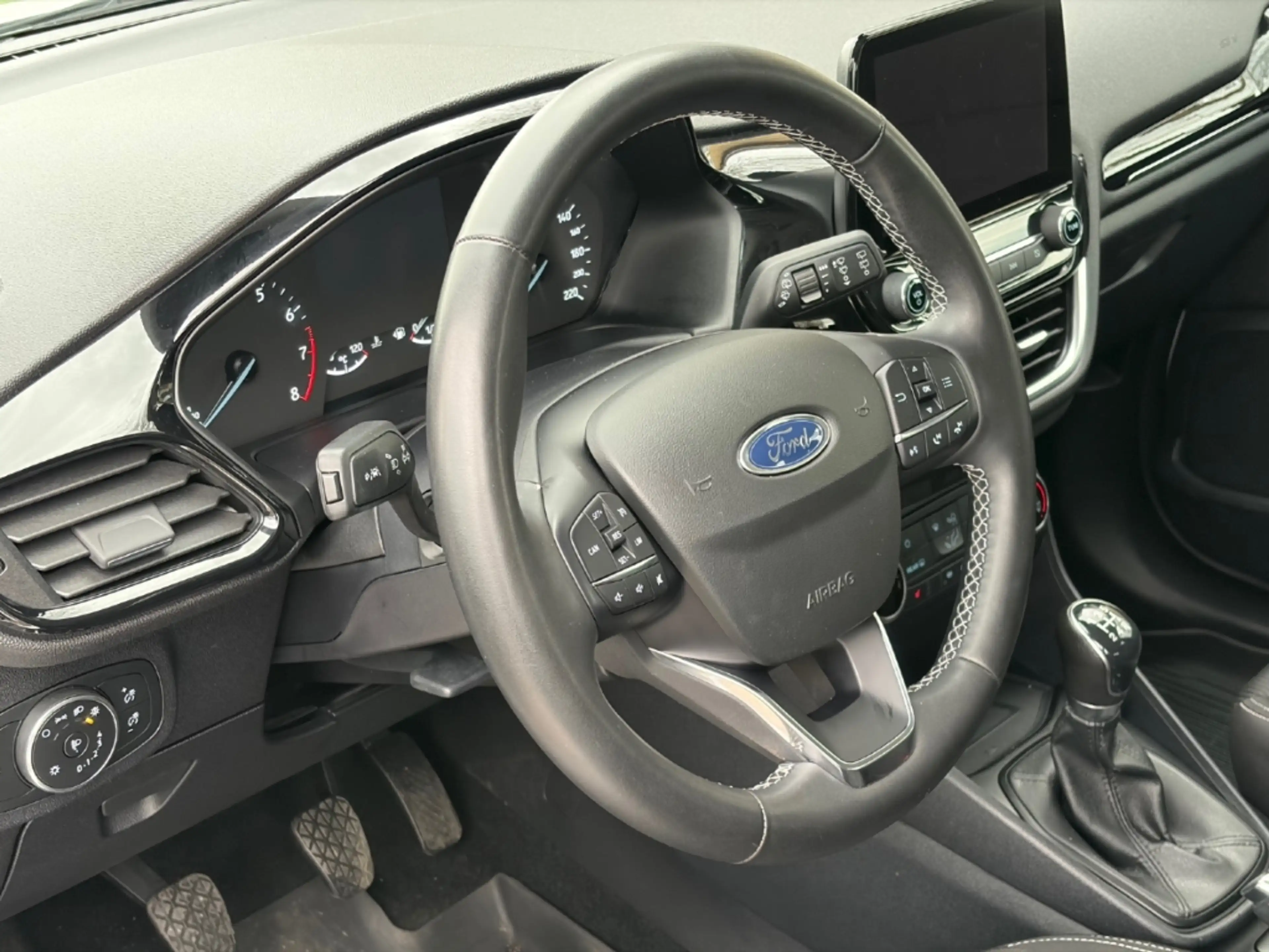 Ford Fiesta 1.1 Cool & Connect — photo 7