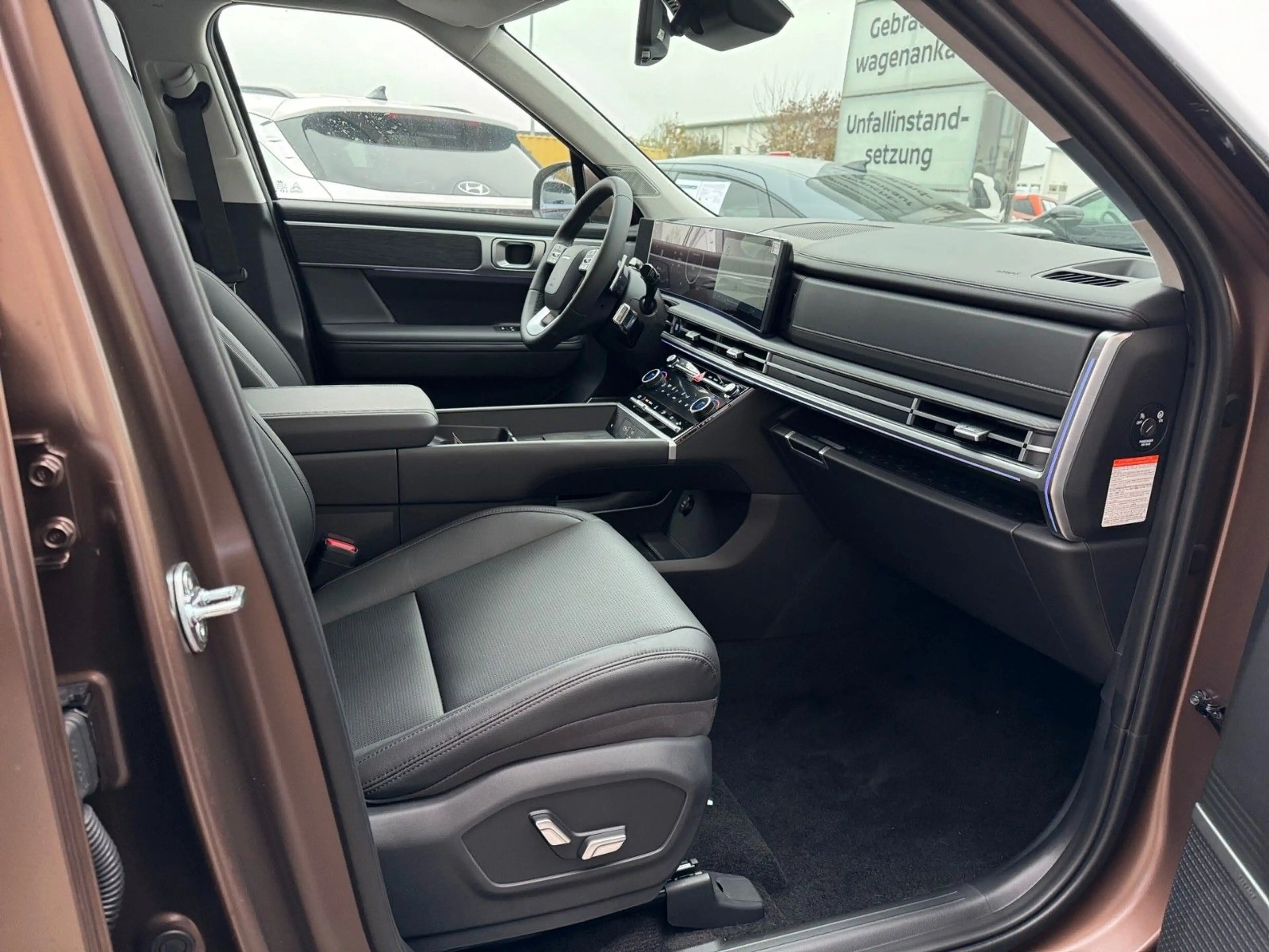 Hyundai SANTA FE 1.6 T-GDI PHEV 186 kW 4WD Signature — photo 14