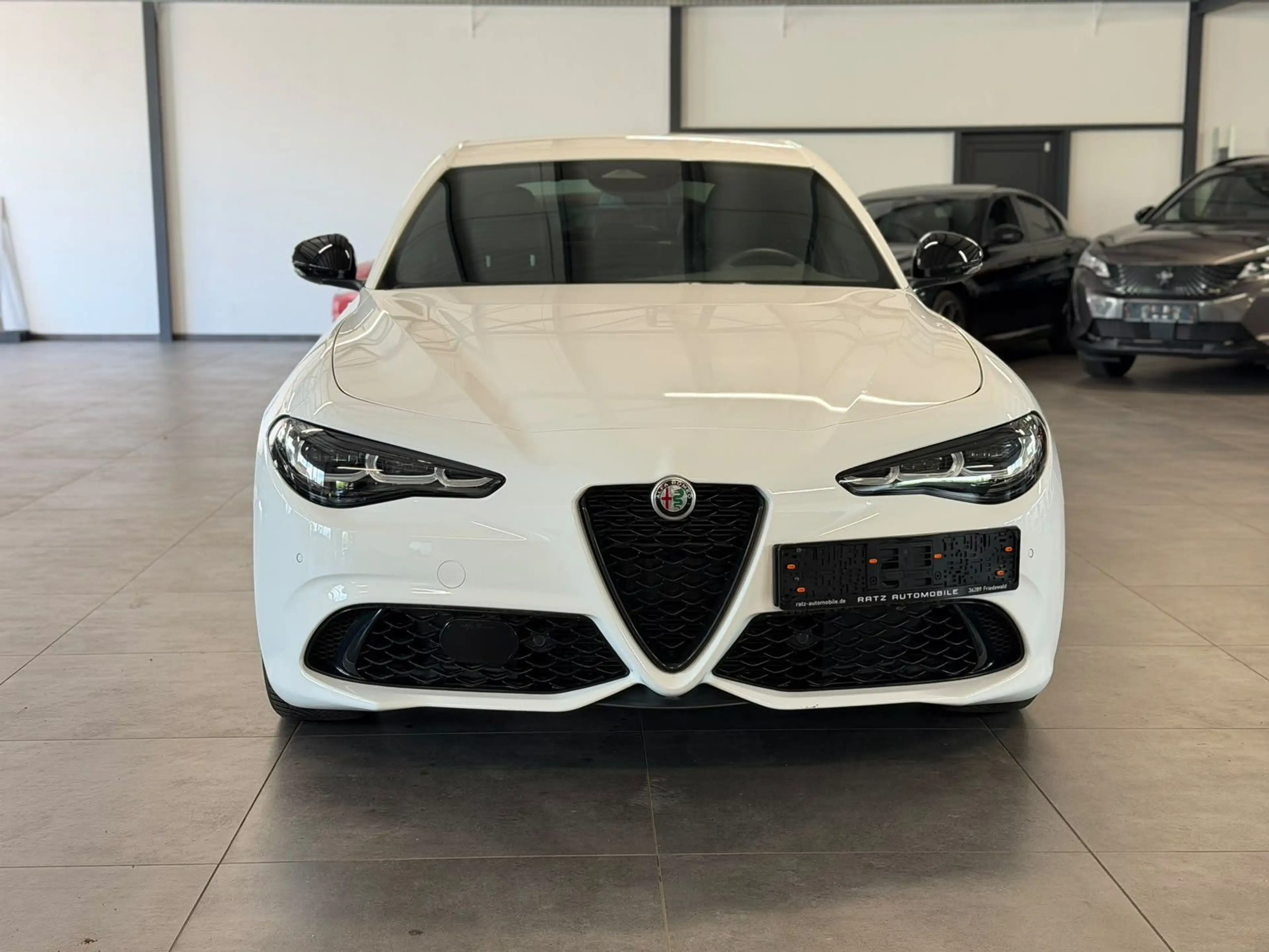 Alfa Romeo Giulia Veloce Q4 MATRIX+ACC+KAM+LEDER+SHZ+TOT.W+ — photo 2