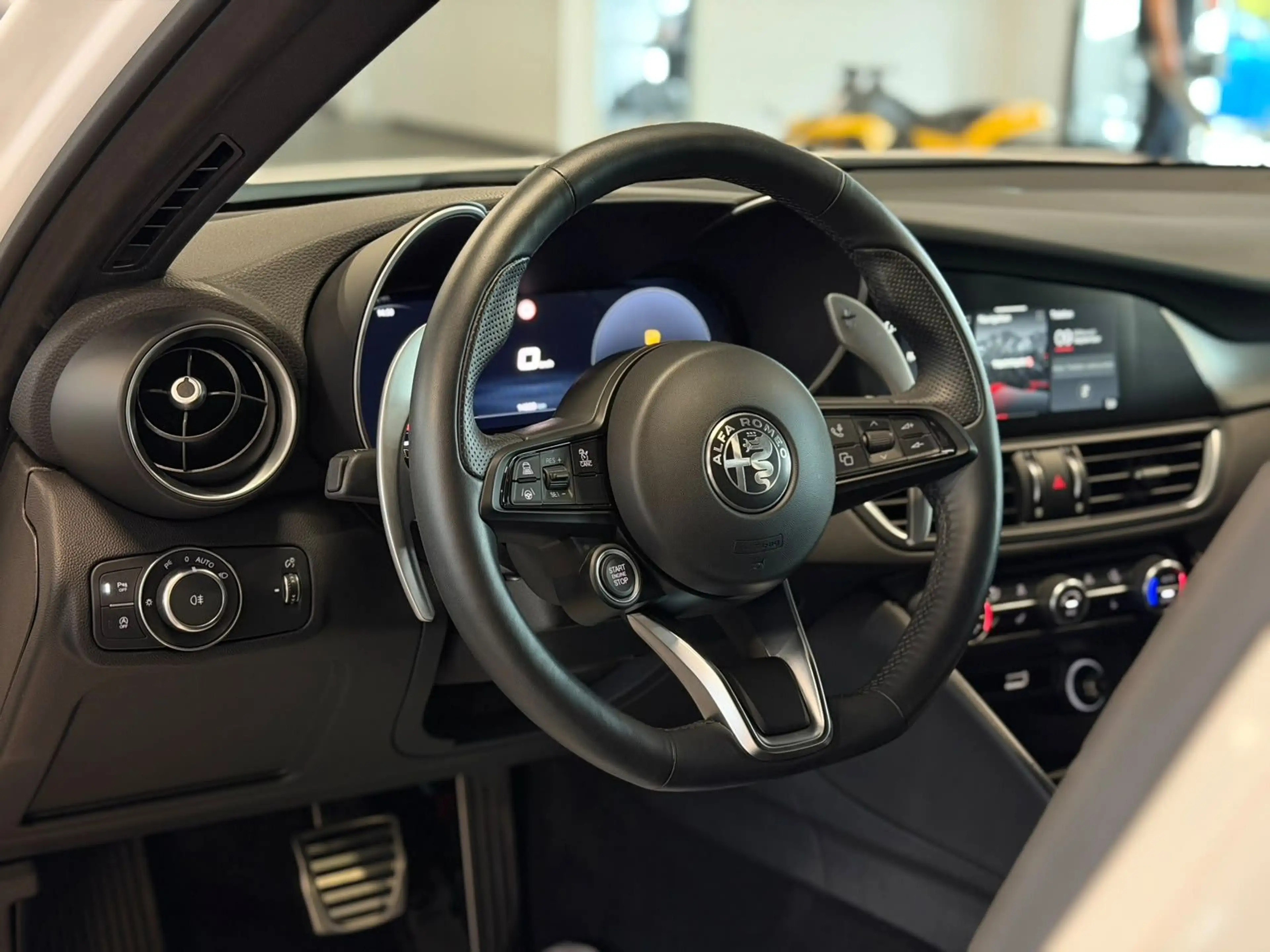 Alfa Romeo Giulia Veloce Q4 MATRIX+ACC+KAM+LEDER+SHZ+TOT.W+ — photo 10