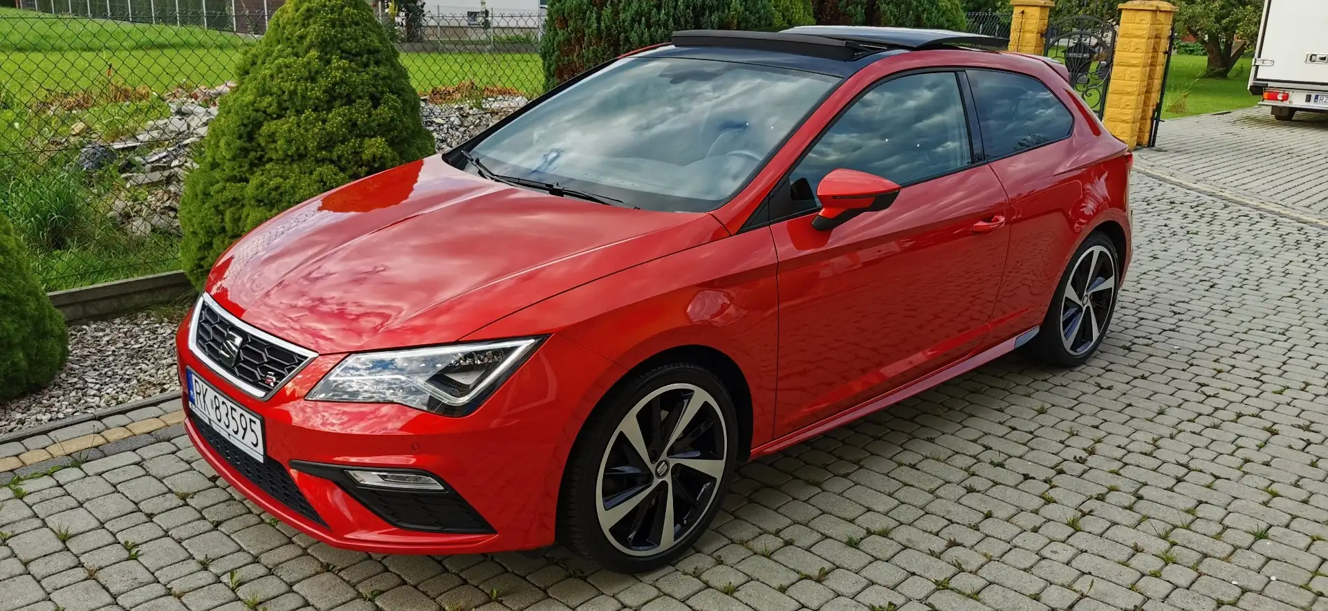 SEAT Leon 1.8 TSI Start&Stop DSG FR - 1