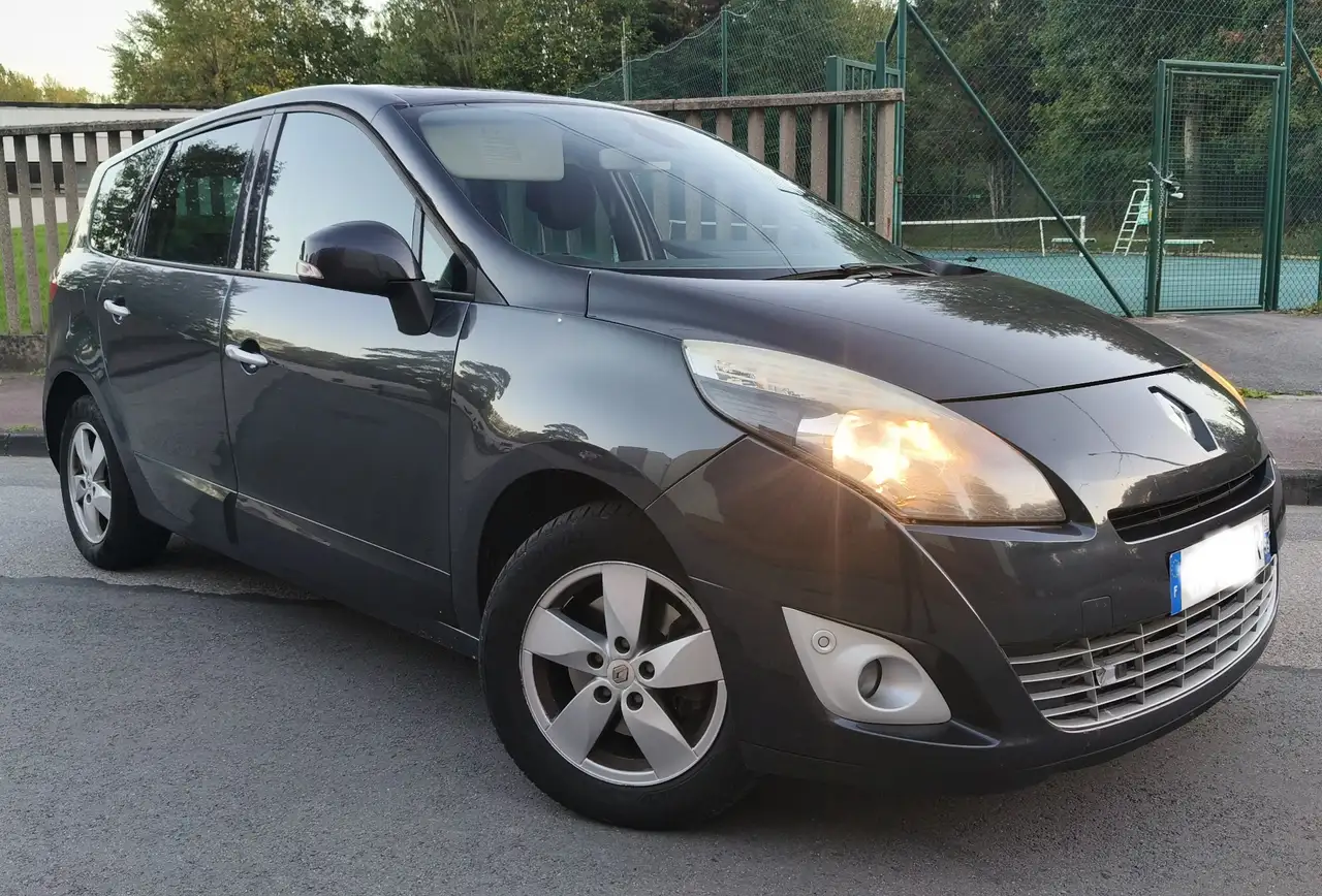 Renault Scenic III TCe 130 Expression Euro 5 2011