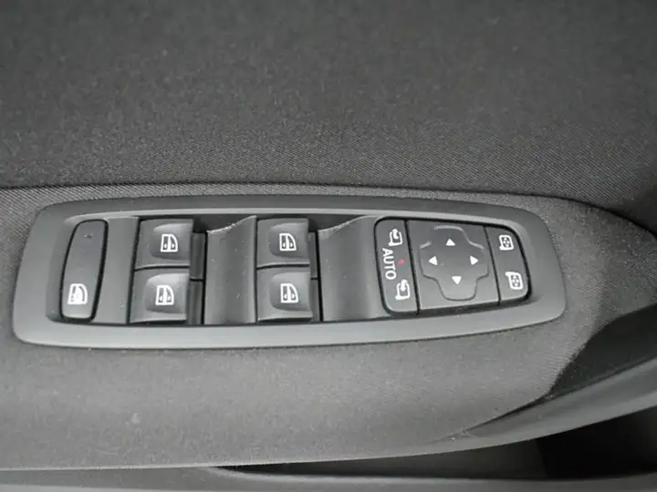 Renault Mégane 2023, foto 11