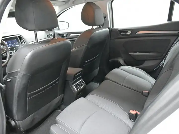 Renault Mégane 2023, foto 29