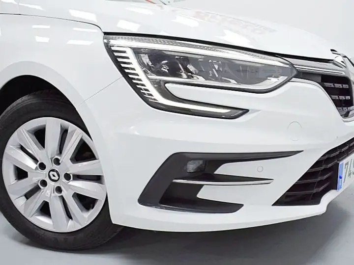 Renault Mégane 2023, foto 47