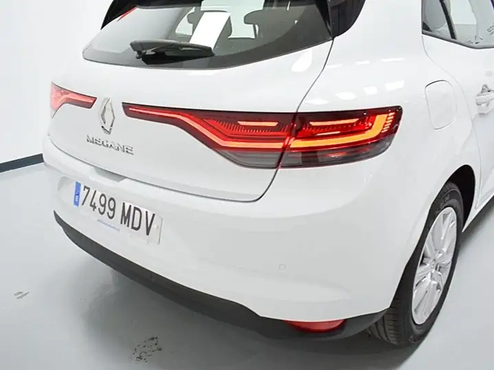 Renault Mégane 2023, foto 37