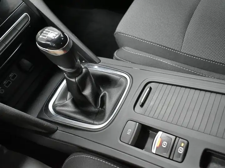 Renault Mégane 2023, foto 18
