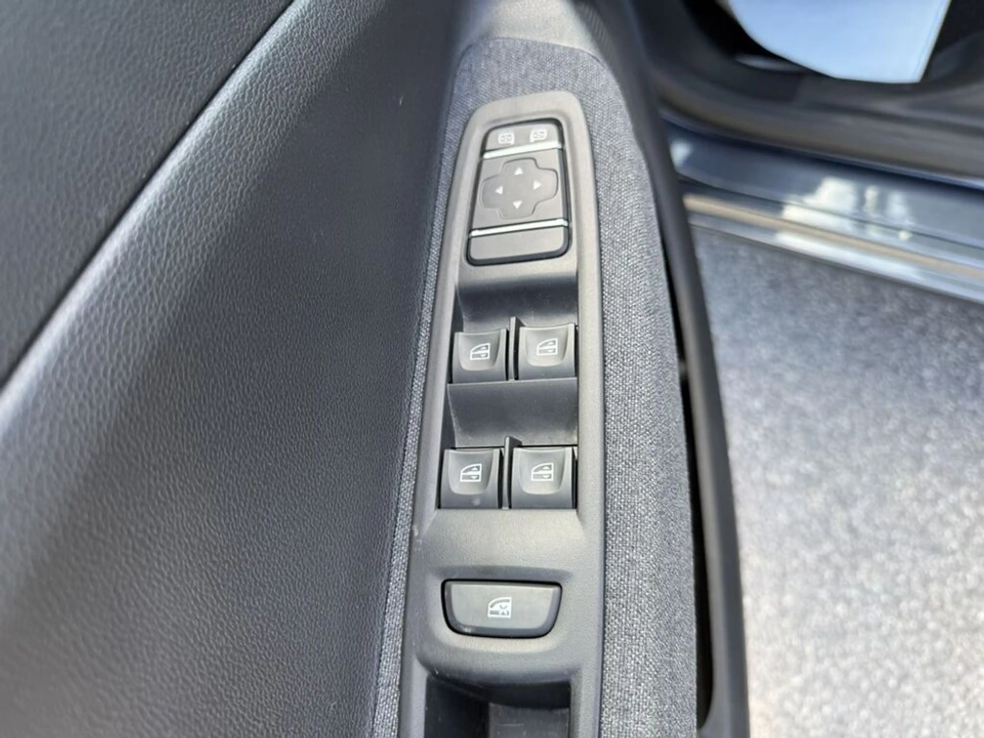 Renault ZOE ZEN Complete R110 Z.E.50 (52kWh) Zen — photo 12