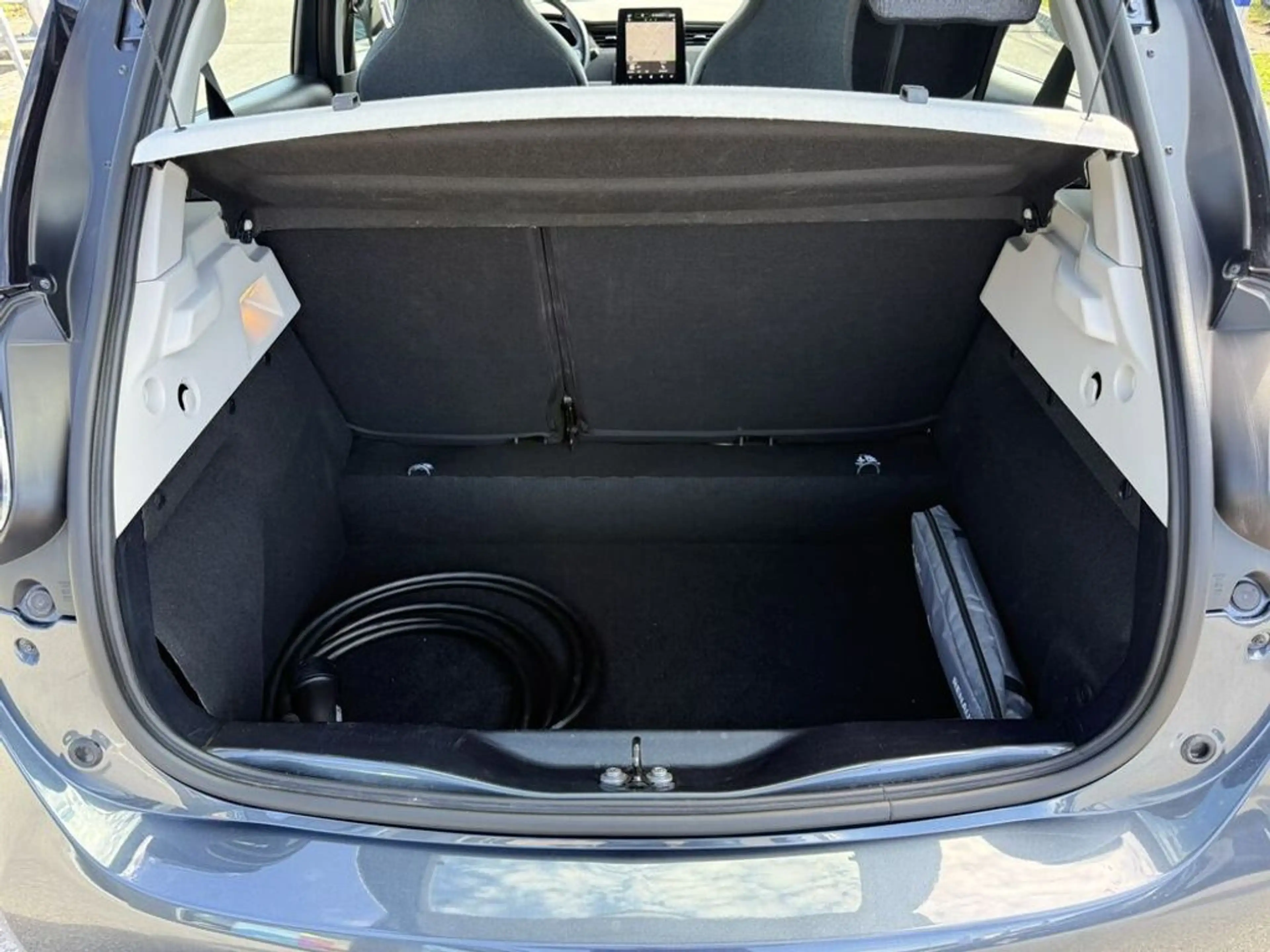 Renault ZOE ZEN Complete R110 Z.E.50 (52kWh) Zen — photo 6