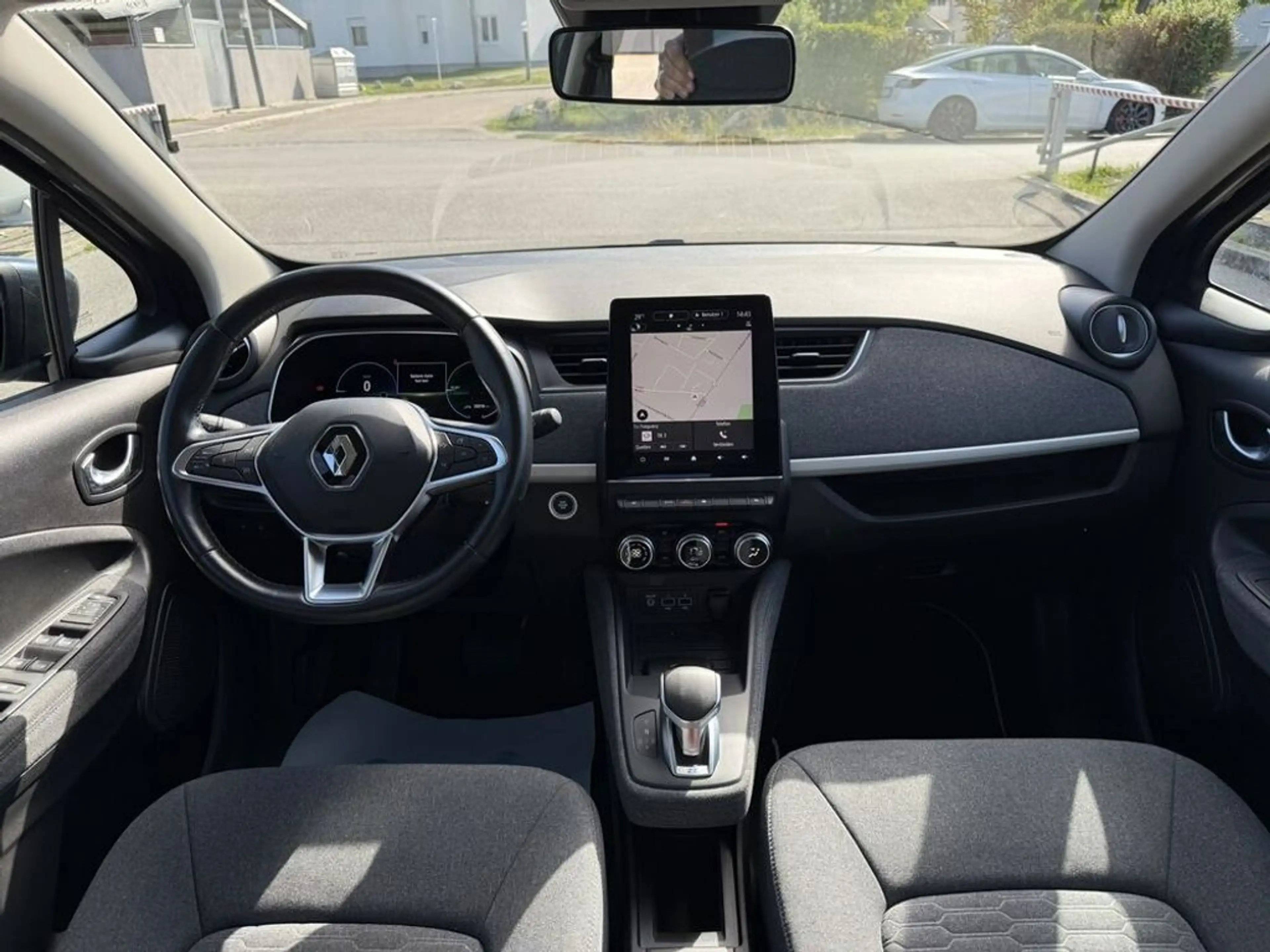 Renault ZOE ZEN Complete R110 Z.E.50 (52kWh) Zen — photo 15