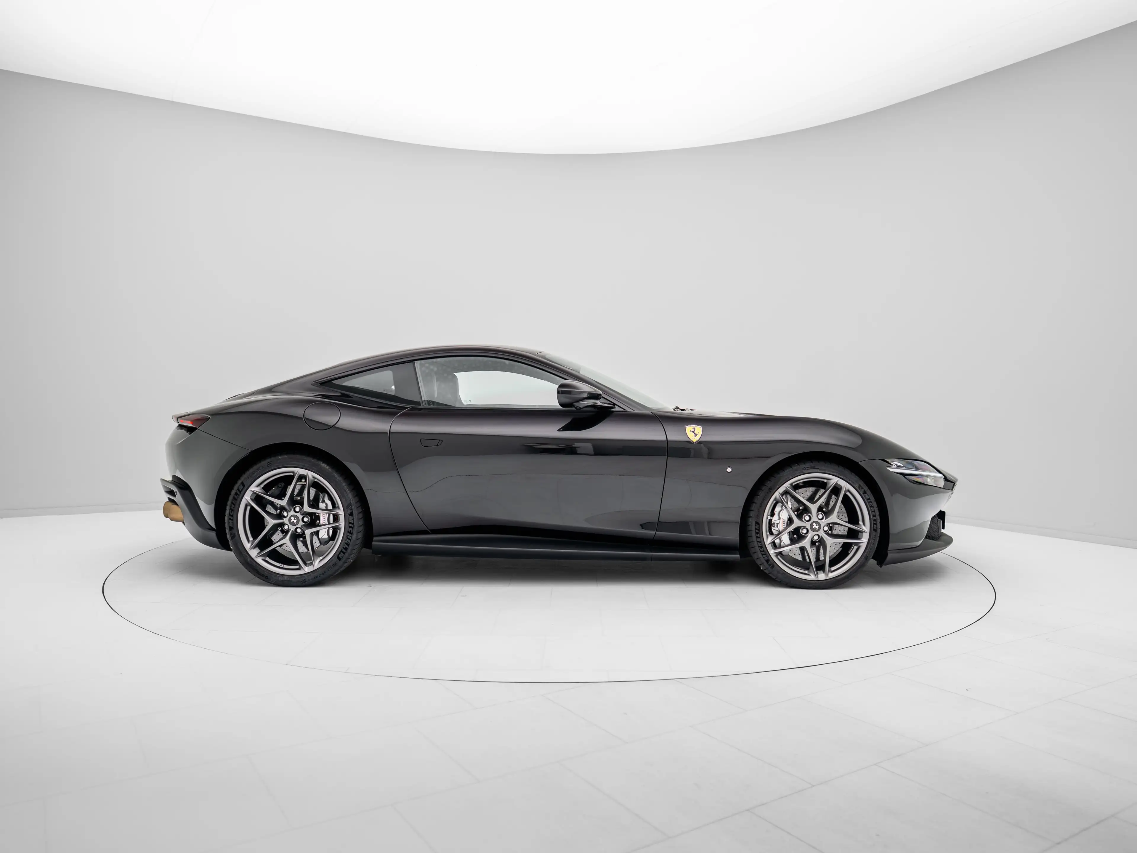 Ferrari Roma - FERRARI HAMBURG — photo 4