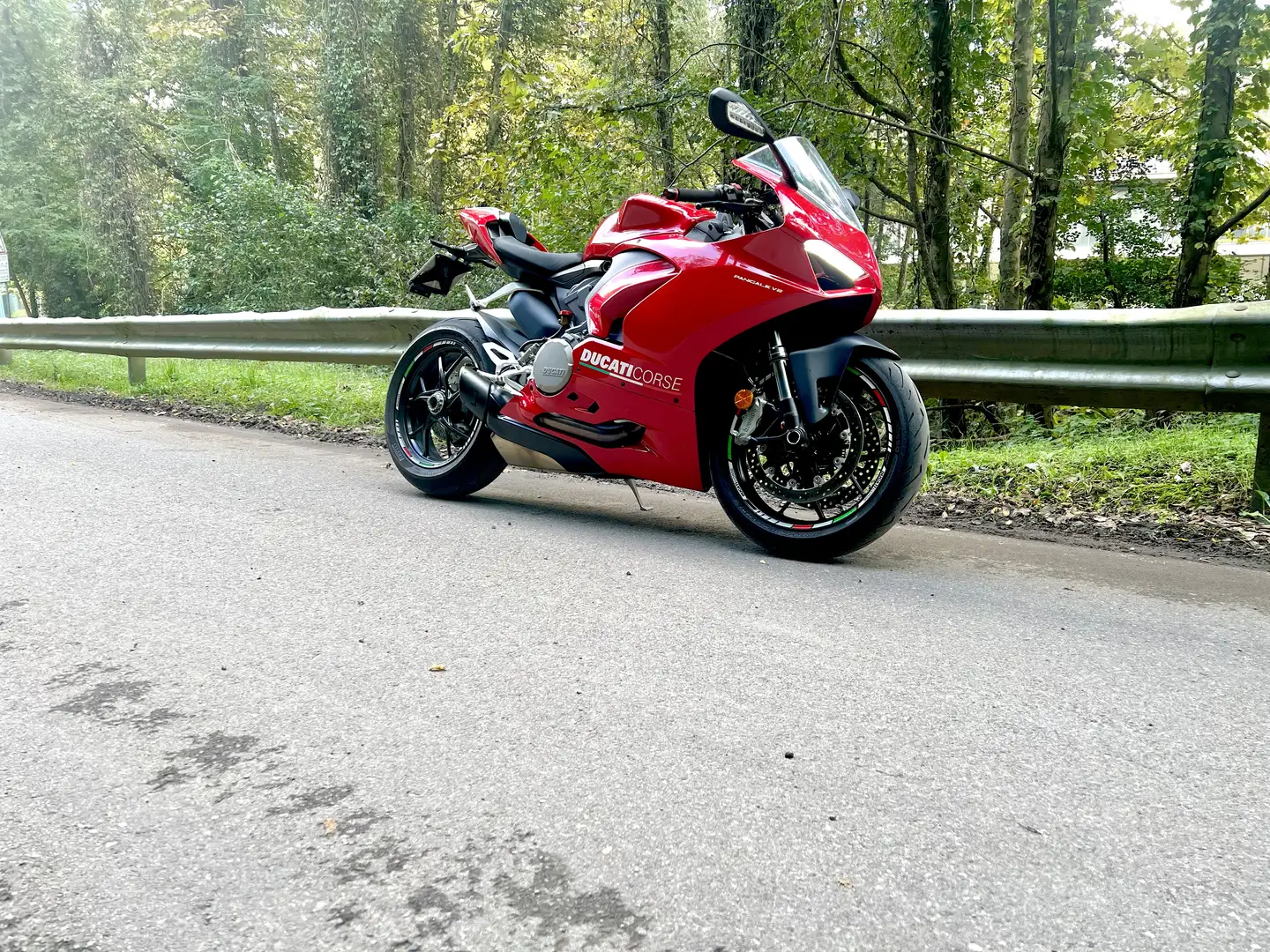 Ducati Panigale V2 S Rosso - 2