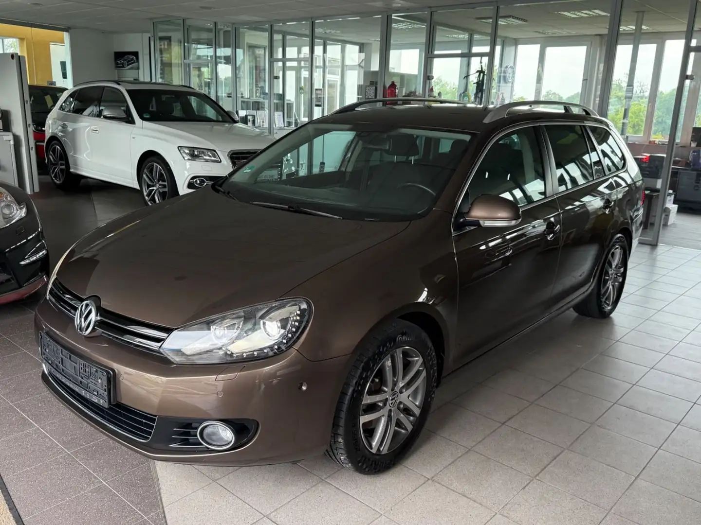 Volkswagen Golf VI Variant 1.4 TSI Highline PDC AHK Xenon Braun - 1