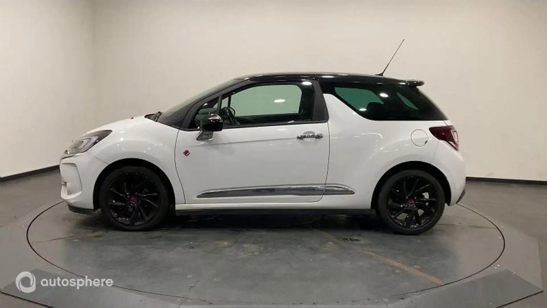 DS Automobiles DS 3 PureTech 110ch Performance Line S\u0026S - 1