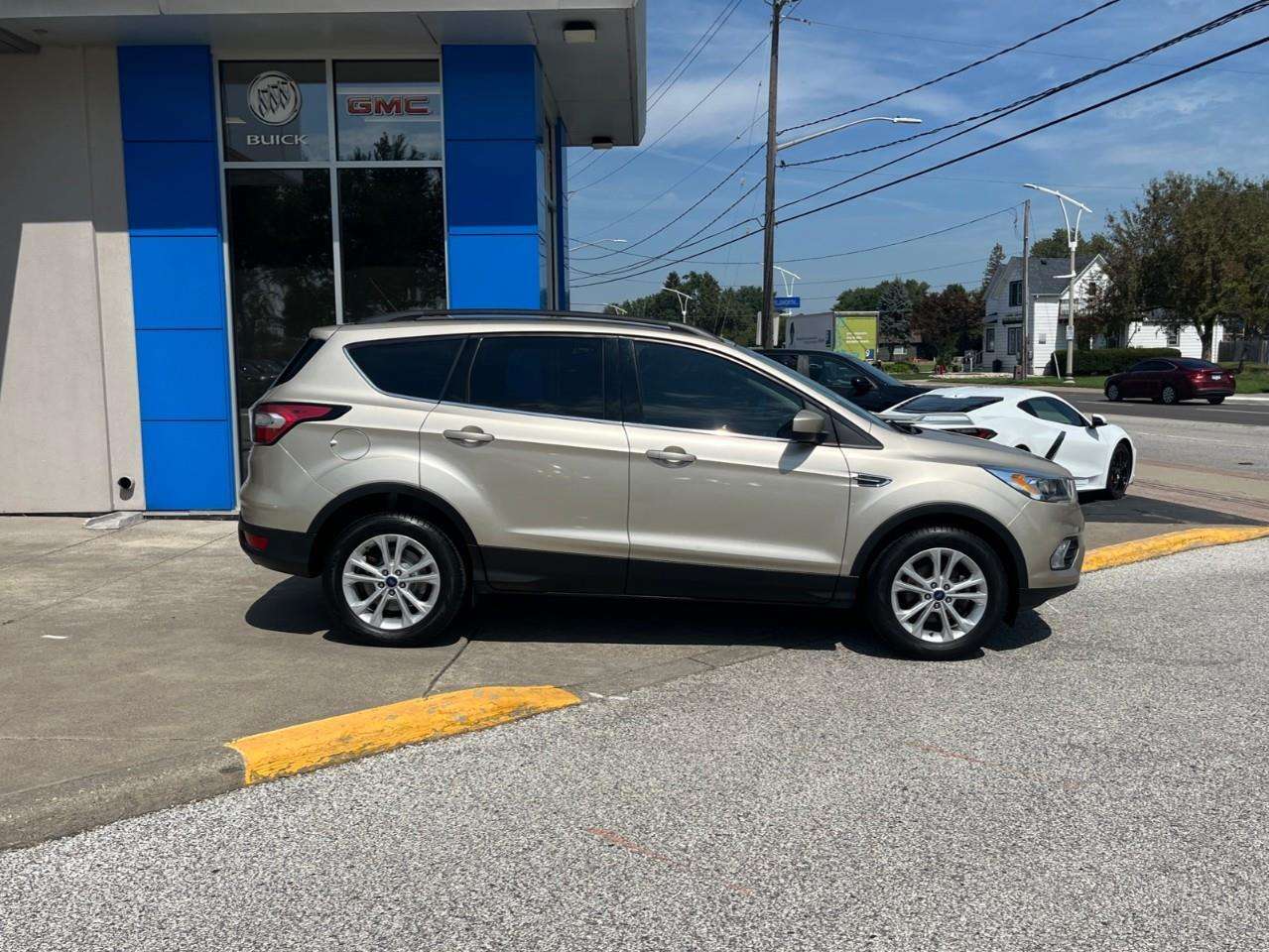 2017 Ford Escape SE VERY CLEAN UNIT — снимка 1