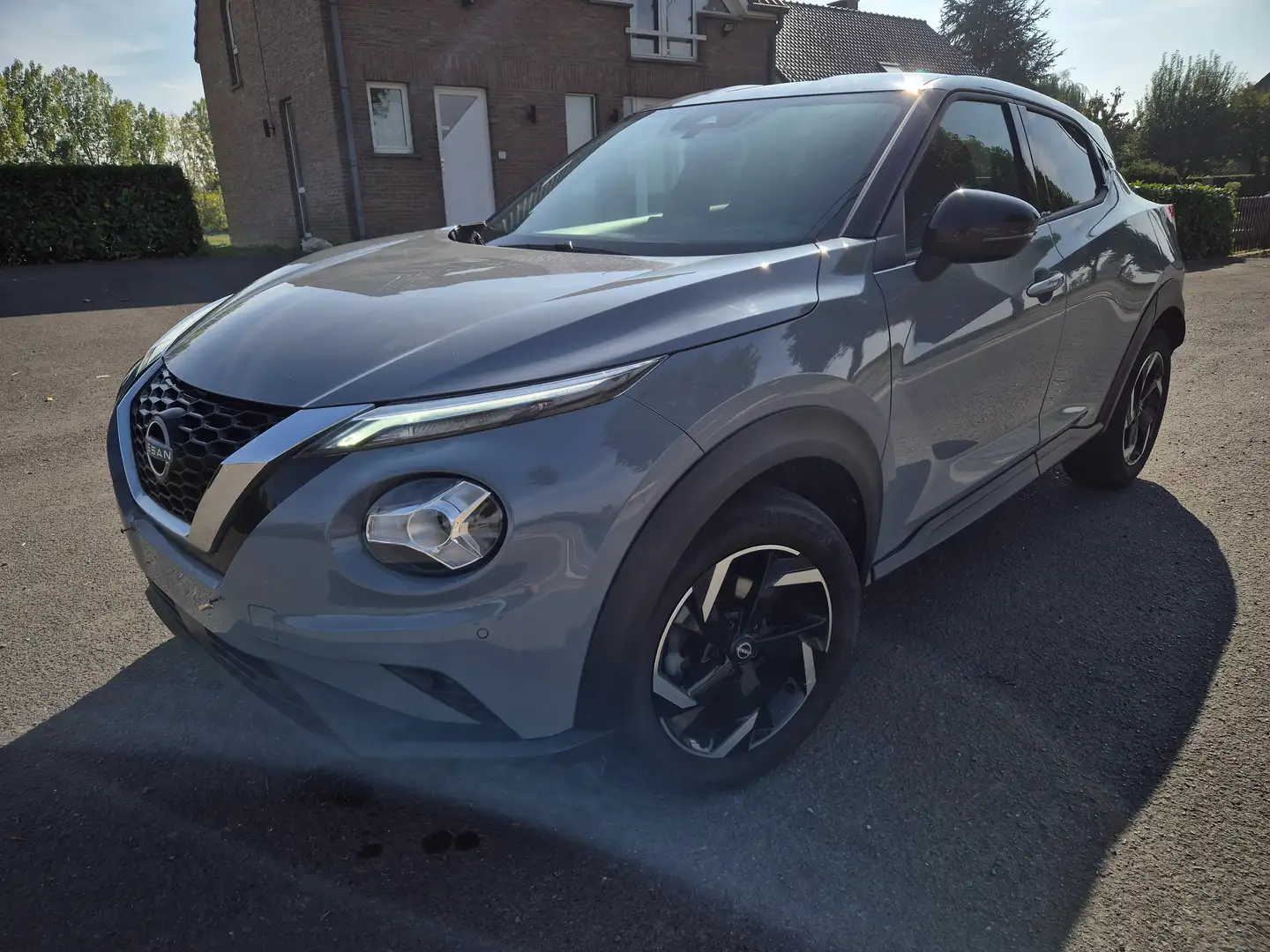Nissan Juke N-CONNECTA Camera / Keyless / Navigation Grijs - 1