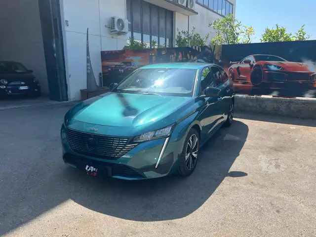 2023 Peugeot 308 in Green for sale