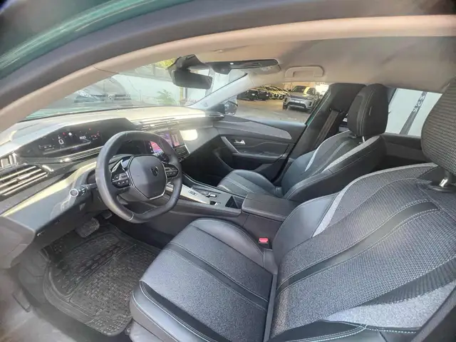 Peugeot 308 view 10