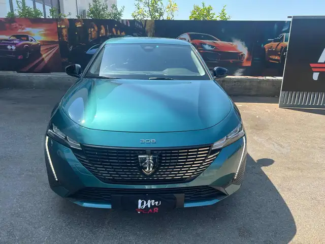 Peugeot 308 view 2