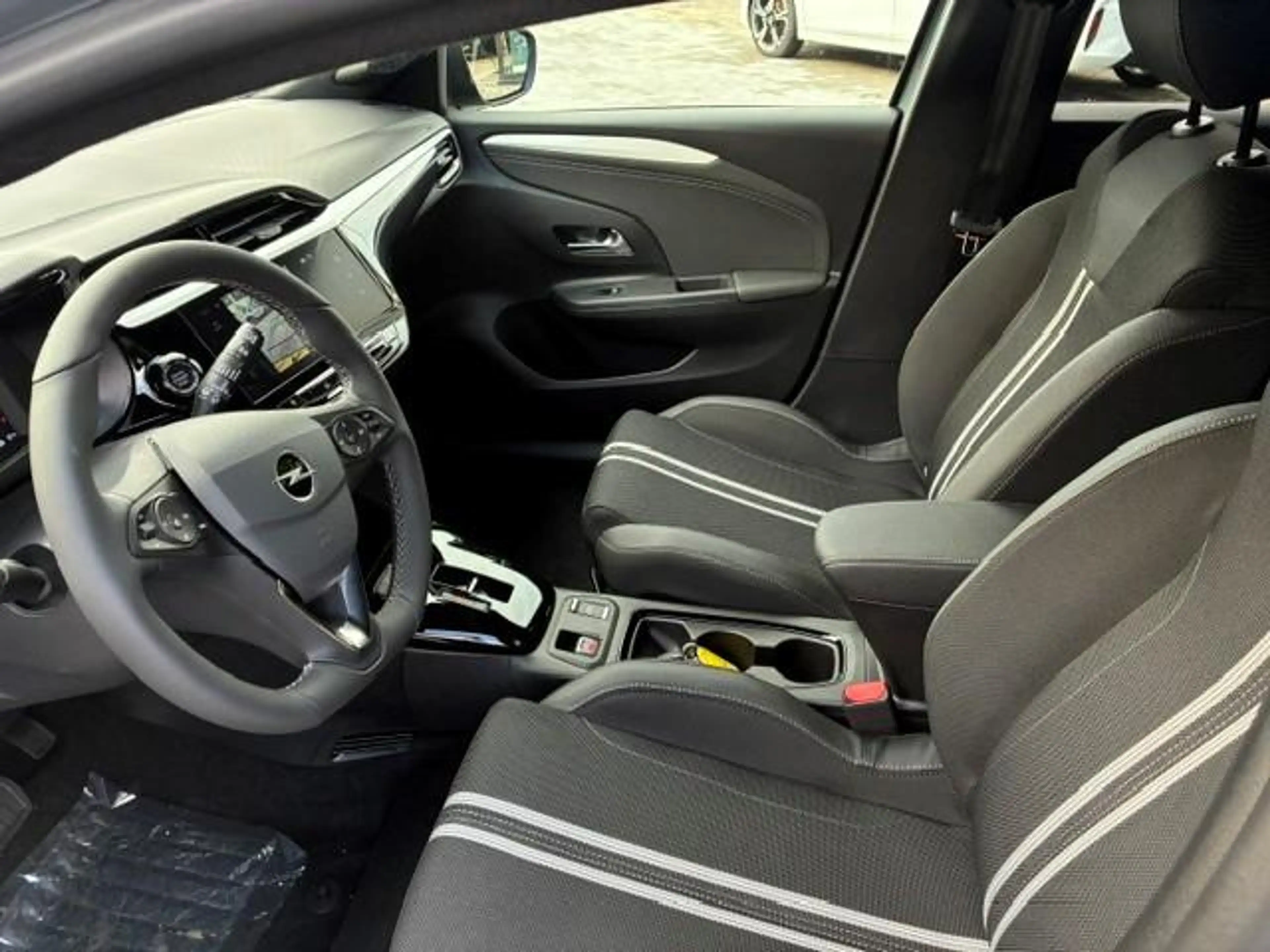 Opel Corsa-e Electric Long Range GS 51 kWh | Camera | Winterpak — photo 11