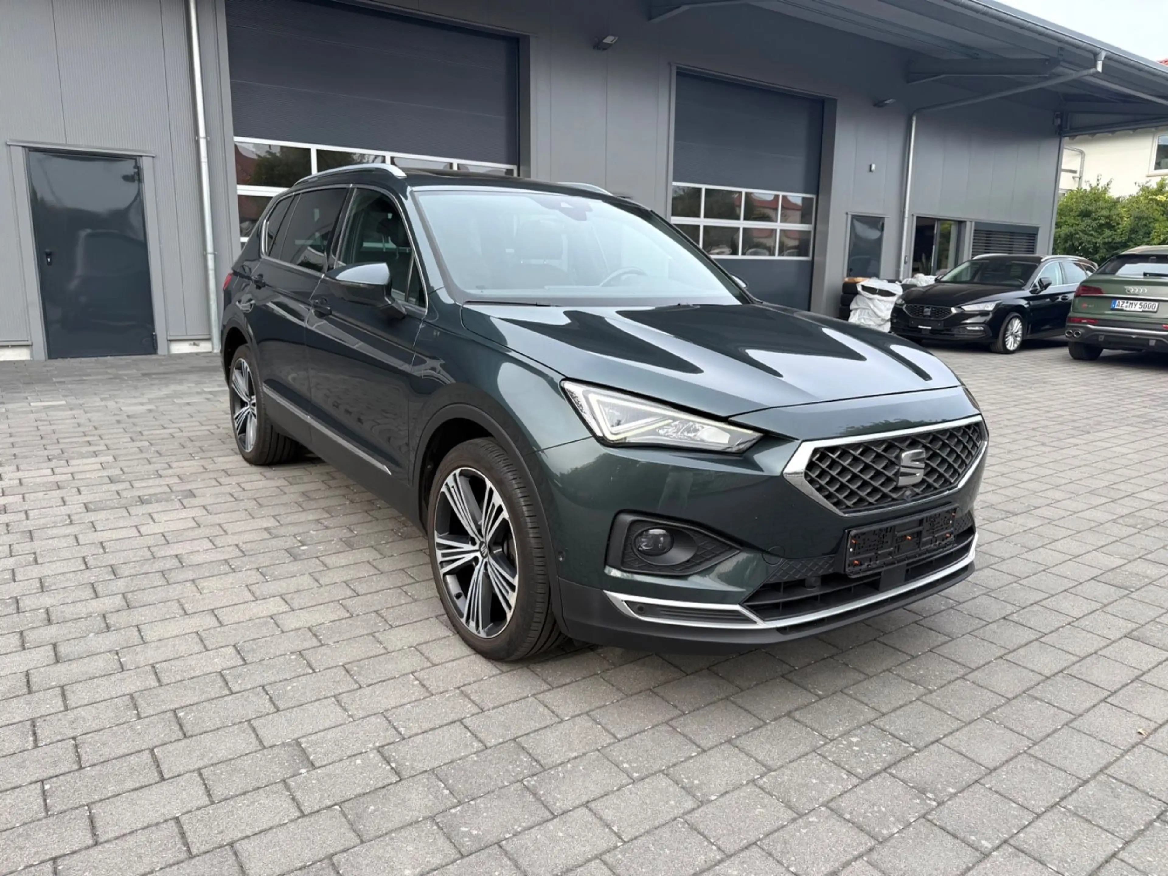 SEAT Tarraco Xcellence e-Hybrid Pano/Leder/LED/360° — photo 2