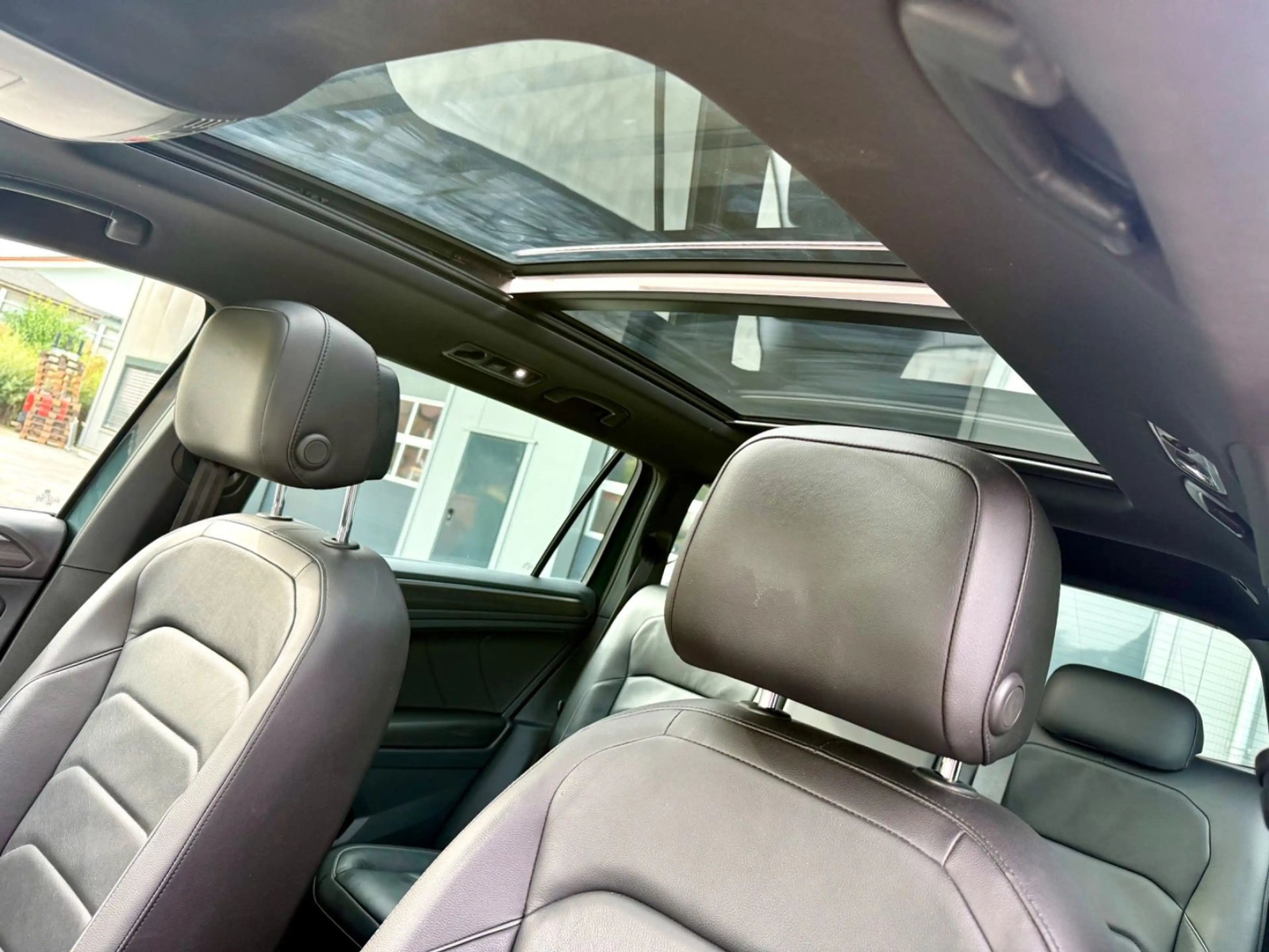 SEAT Tarraco Xcellence e-Hybrid Pano/Leder/LED/360° — photo 12