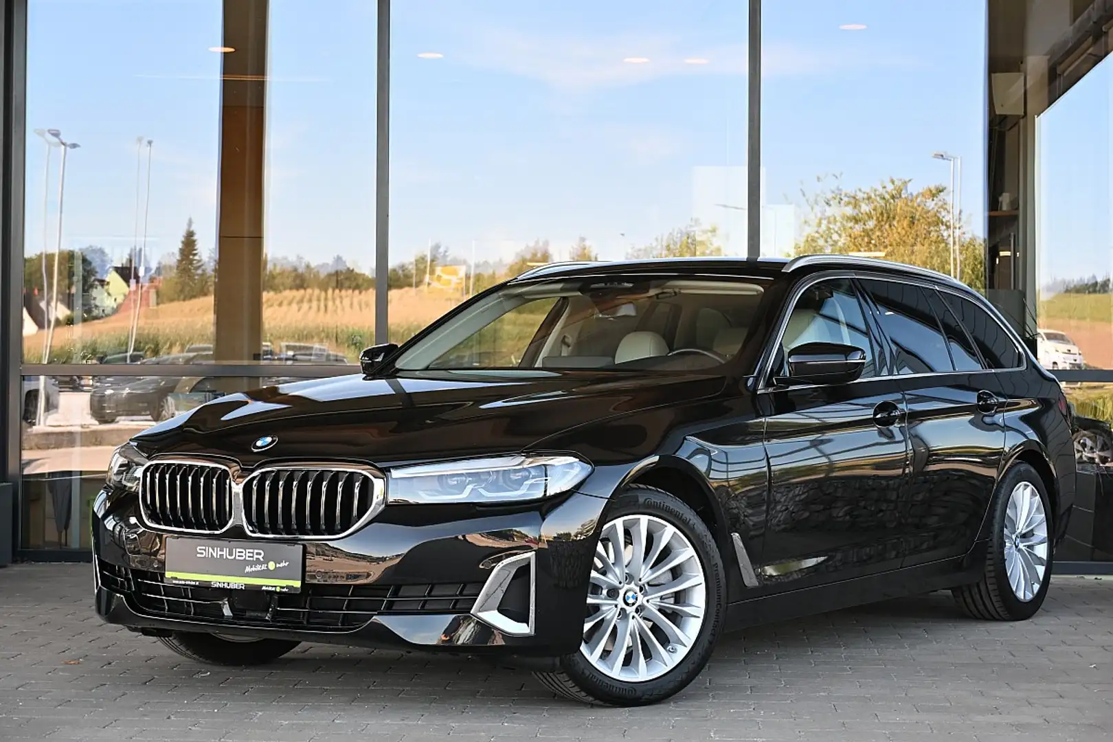 BMW 520 d 48 V Touring xDrive Aut. Luxury Line ACC, Hea... Schwarz - 1