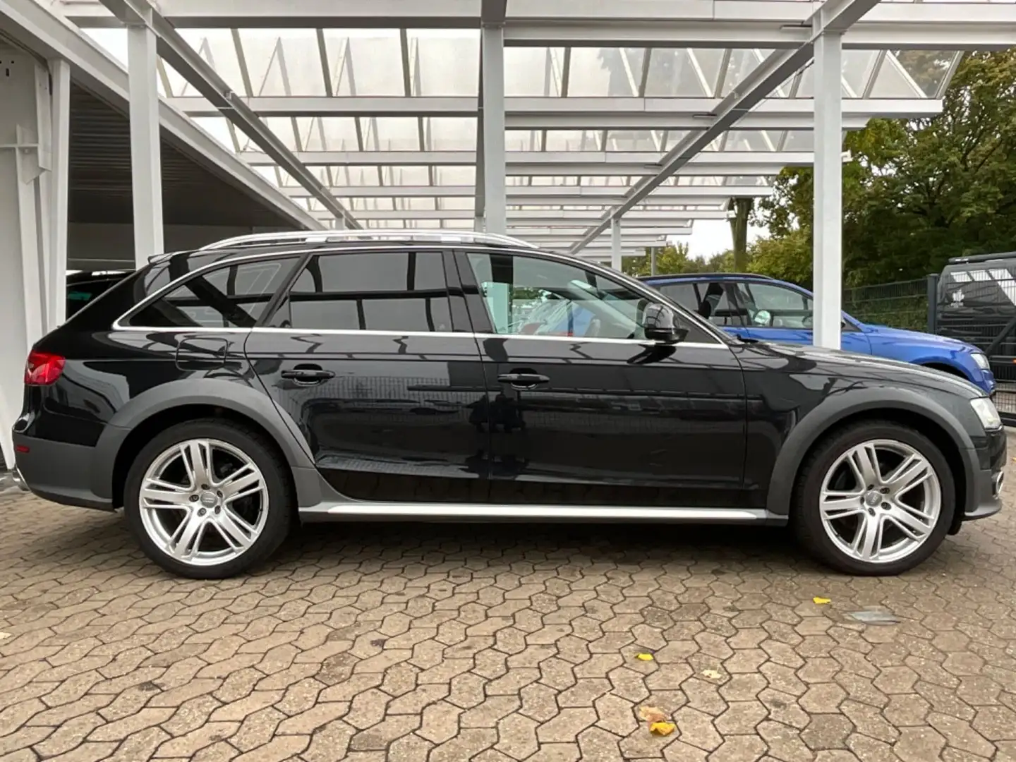 Audi A4 allroad quattro 2.0 TFSI*Leder*Bi-Xenon*Navi* Noir - 1