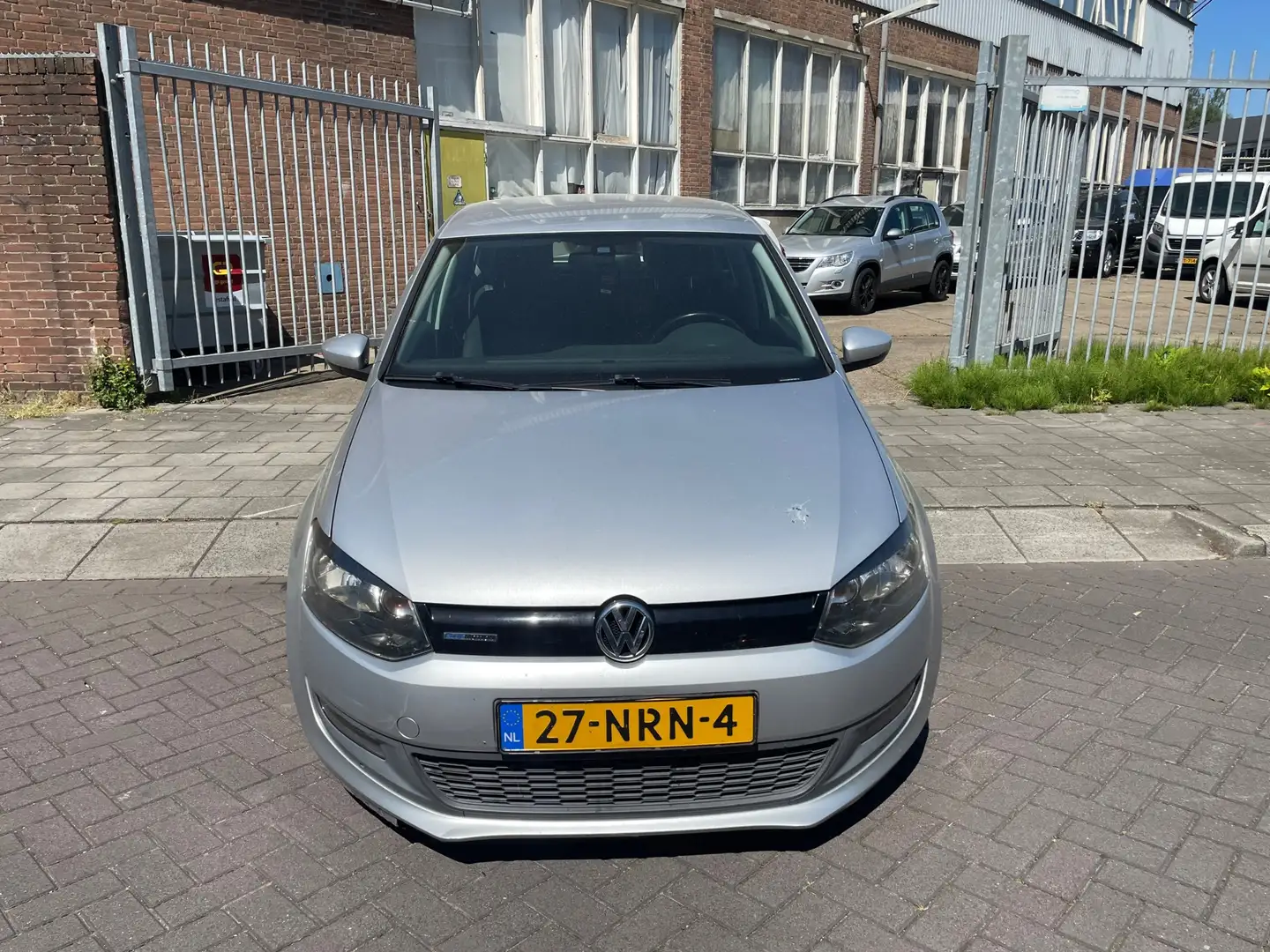 Volkswagen Polo 1.2 TDI BlueMotion Comfortline Gris - 2