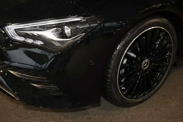 Mercedes-Benz Cla view 3