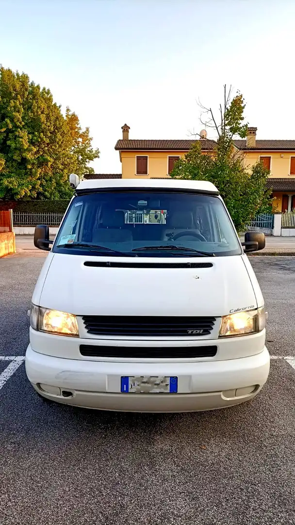 Volkswagen T4 Westfalia 2.5 TDI California bijela - 1