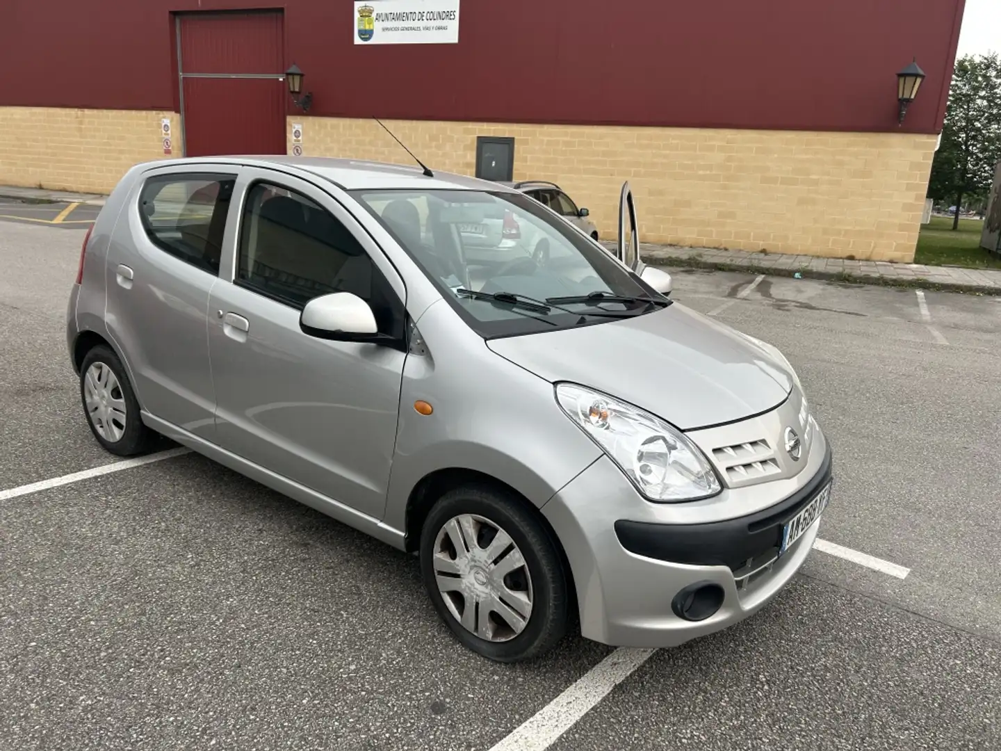 Nissan Pixo 1.0 Visia Gris - 1