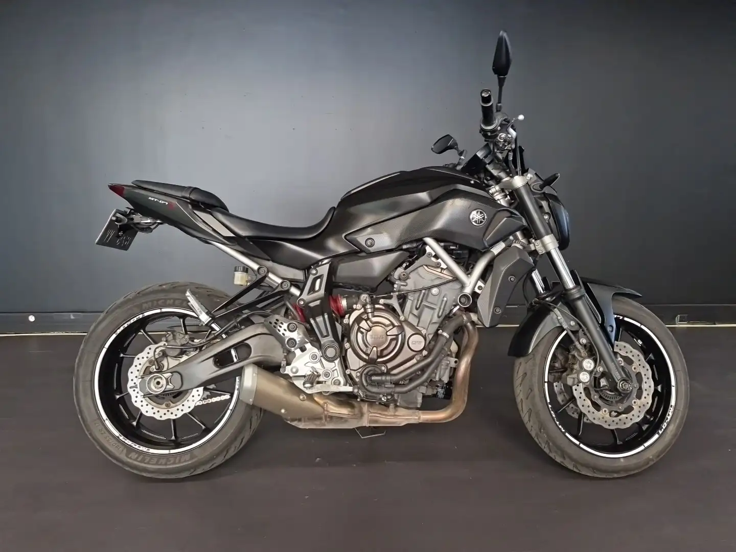 Yamaha MT-07 Noir - 1