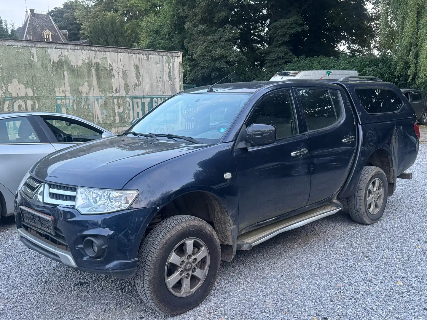 Nissan L 200 2.5 DI-D 4WD Invite+ - 1
