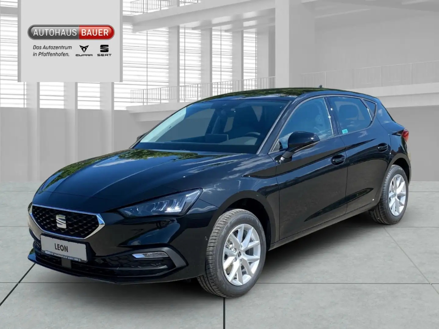 SEAT Leon 1.5 eTSI Road Edition DSG 110KW/150PS Sitzh. PDC v Schwarz - 1