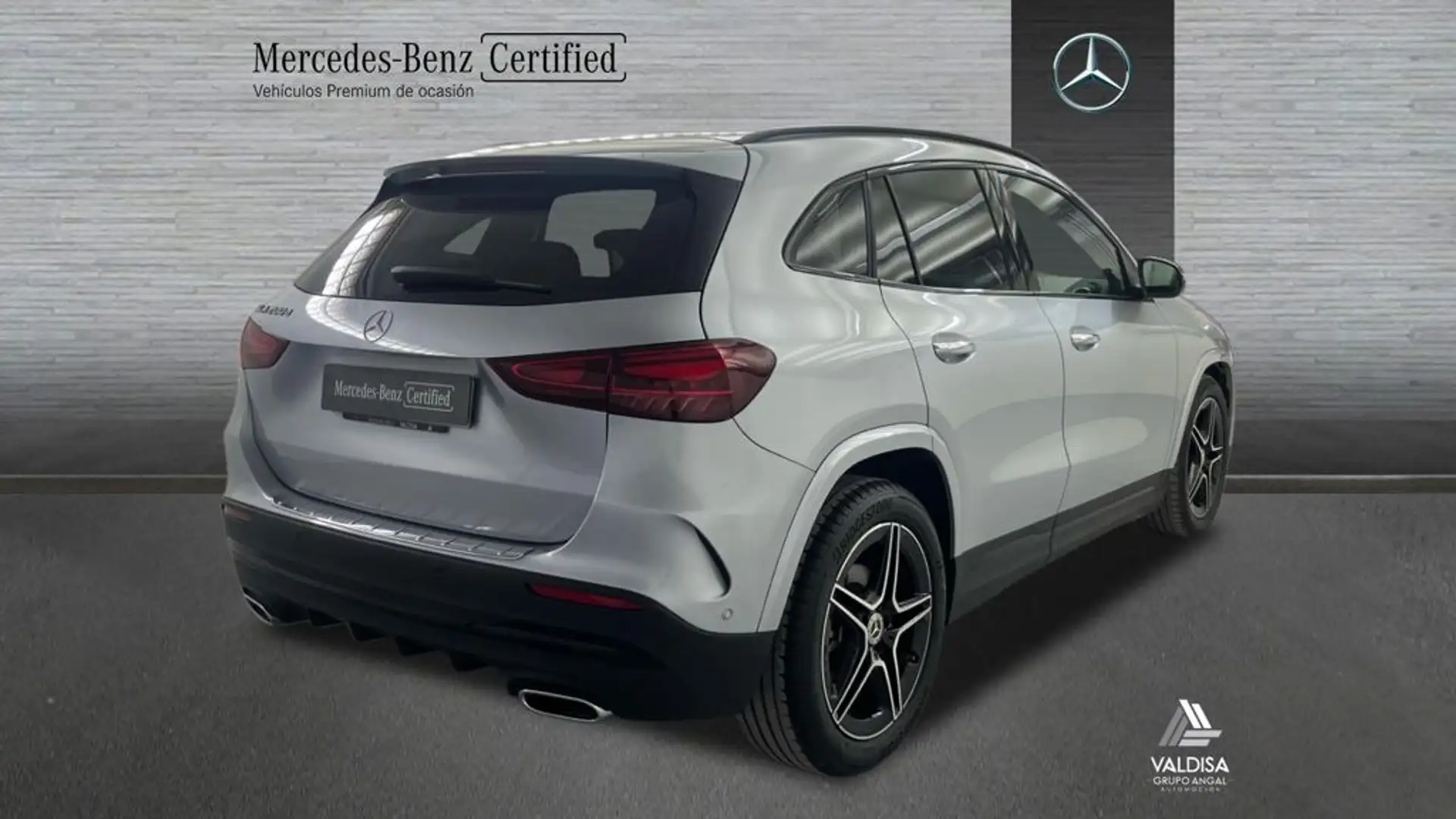 Mercedes-Benz GLA 200 d - 2