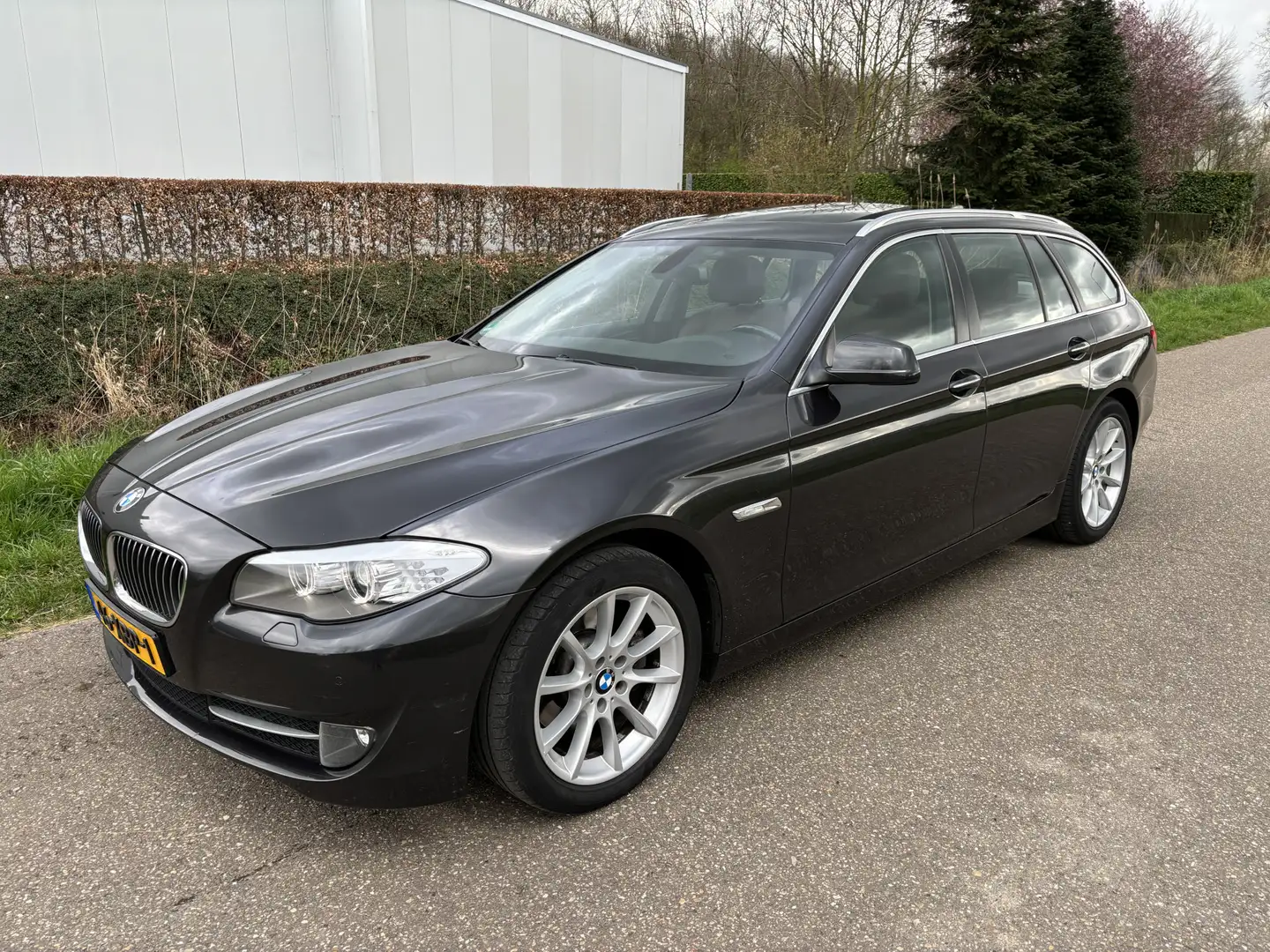 BMW 520 5-serie Touring 520i High Executive / AUTOMAAT / N Grijs - 2