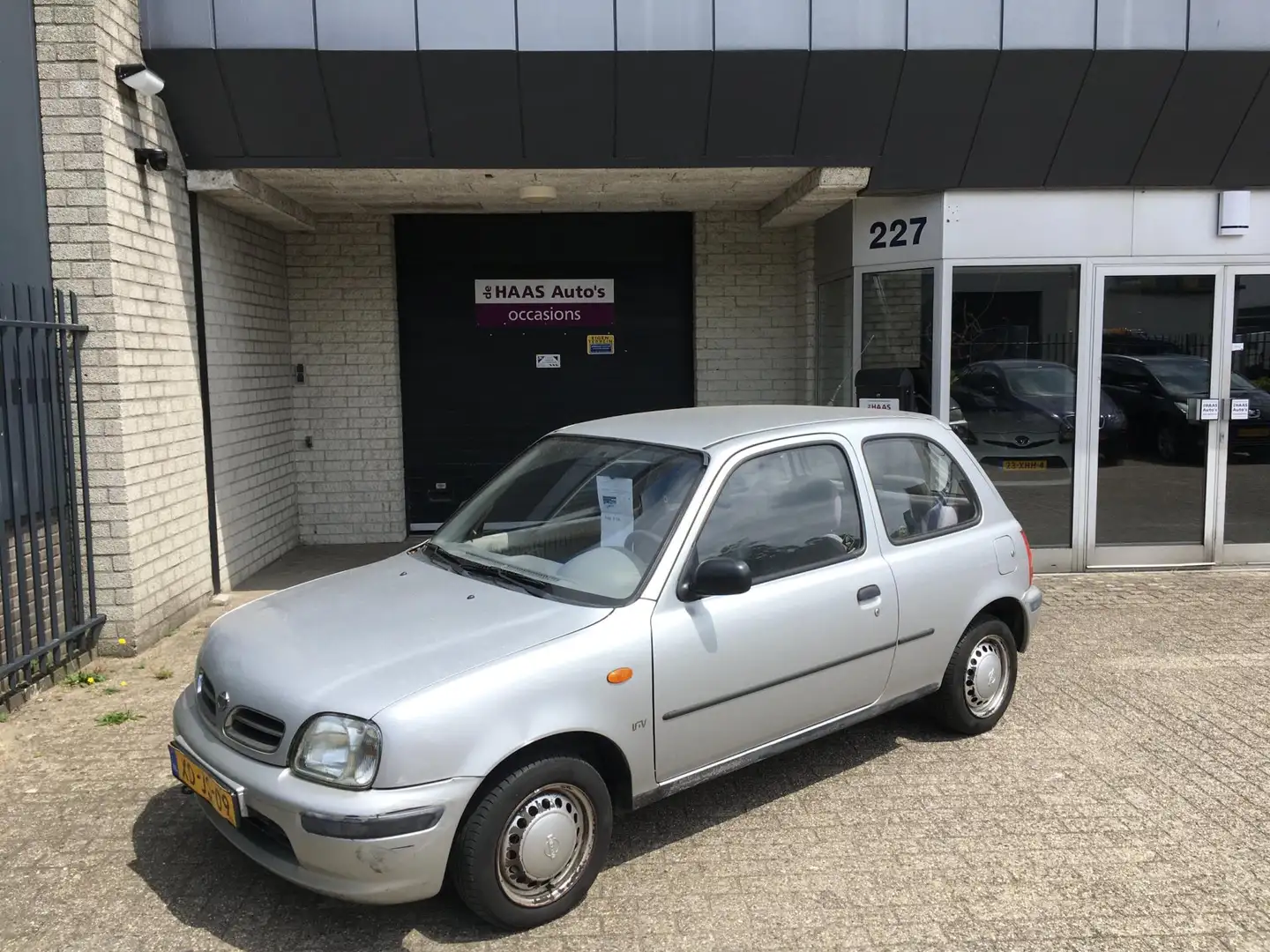 Nissan Micra 1.0 GL N-CVT / APK 17 NOVEMBER 2025 / AUTOMAAT / S Grau - 1