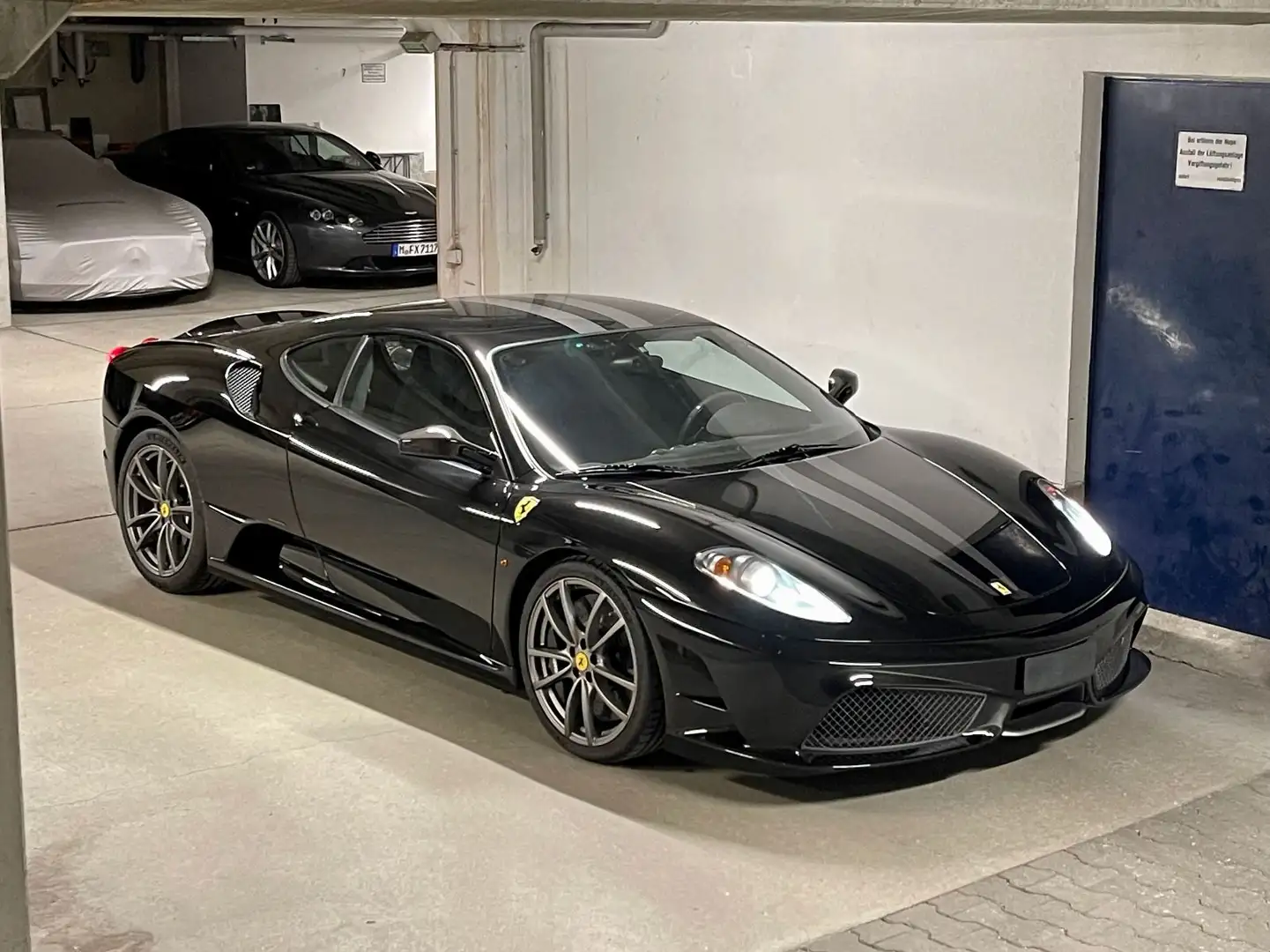 Ferrari F430 Scuderia  *  Nur 8.200 KM  * Racingstreifen Noir - 2