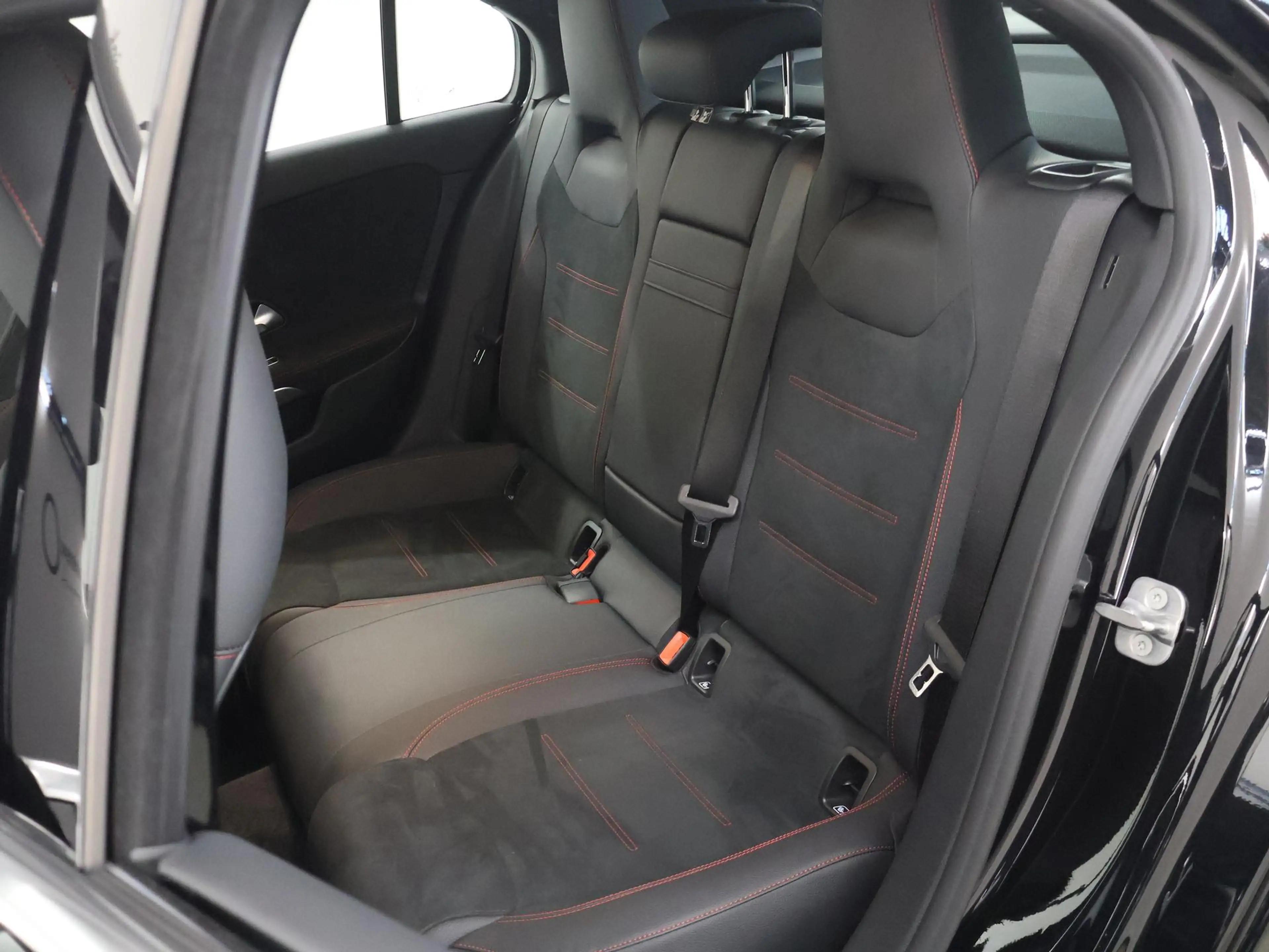 Mercedes-Benz A 250 250e Business Solution AMG | Panoramaschuifdak | H — photo 11