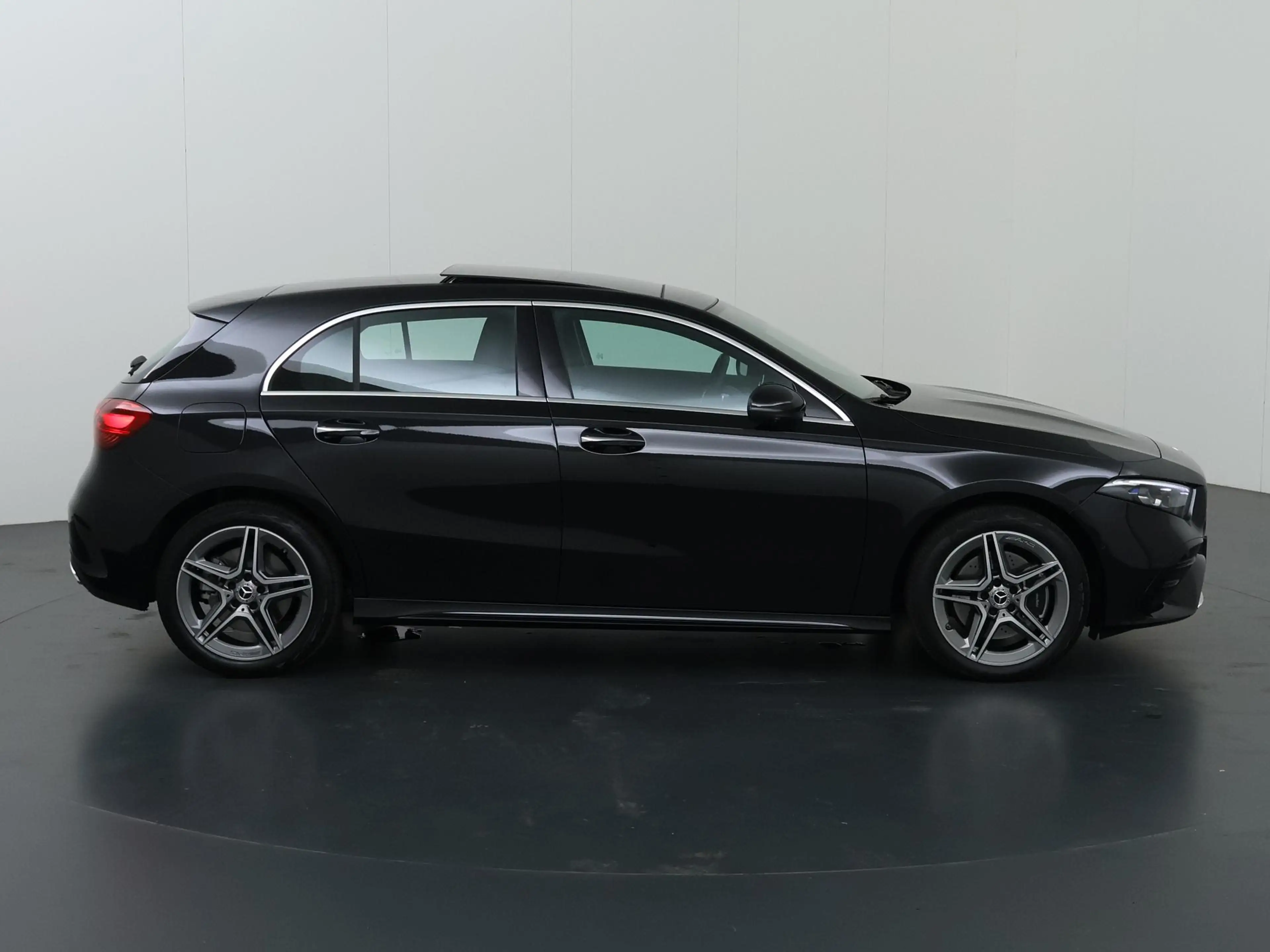 Mercedes-Benz A 250 250e Business Solution AMG | Panoramaschuifdak | H — photo 6